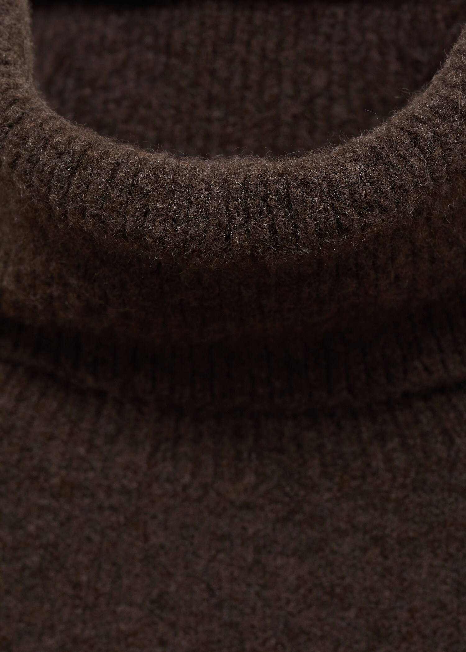 Turtleneck knit sweater - Details of the article 8