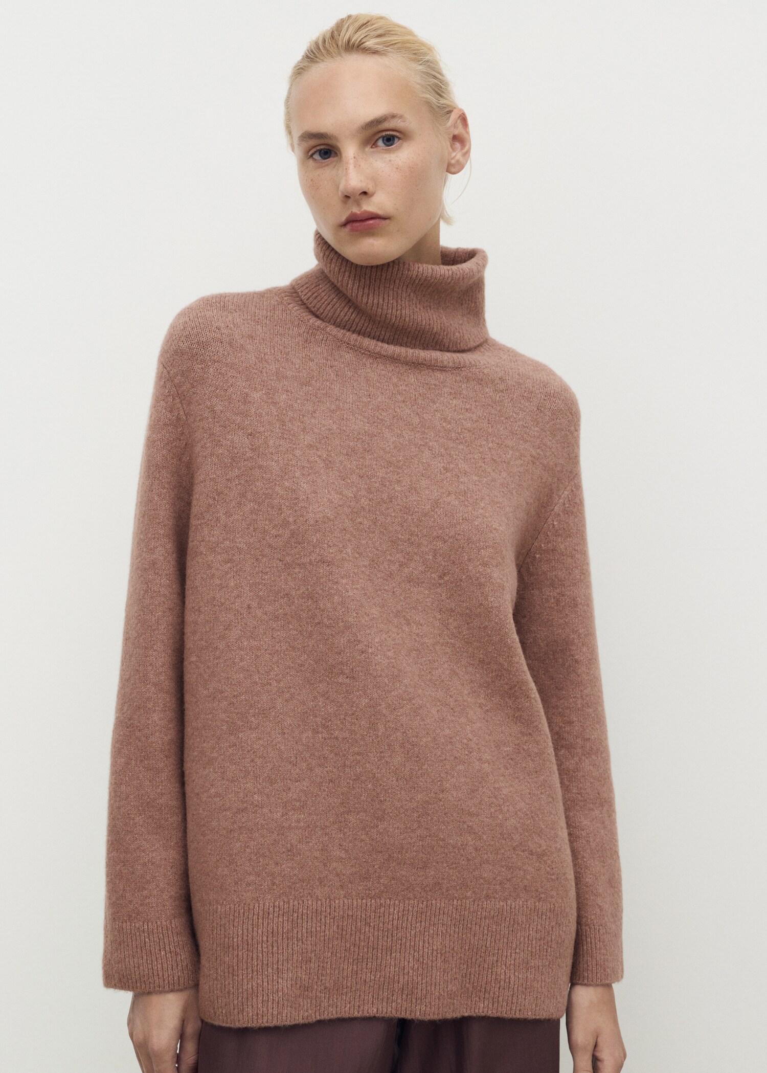 Turtleneck knit sweater - Medium plane