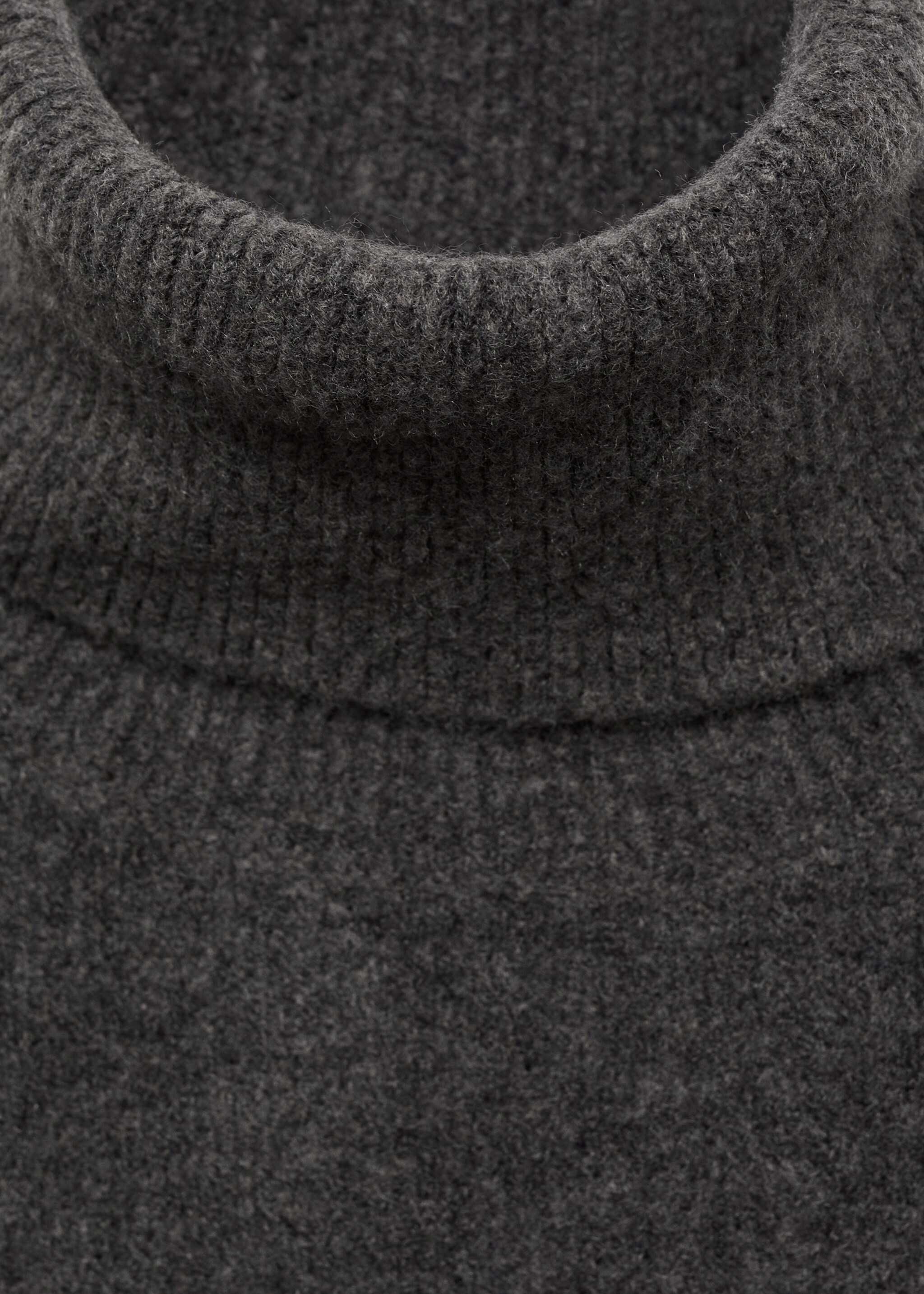 Turtleneck knit sweater - Details of the article 8, Charcoal. Ref: 17034101-00.
