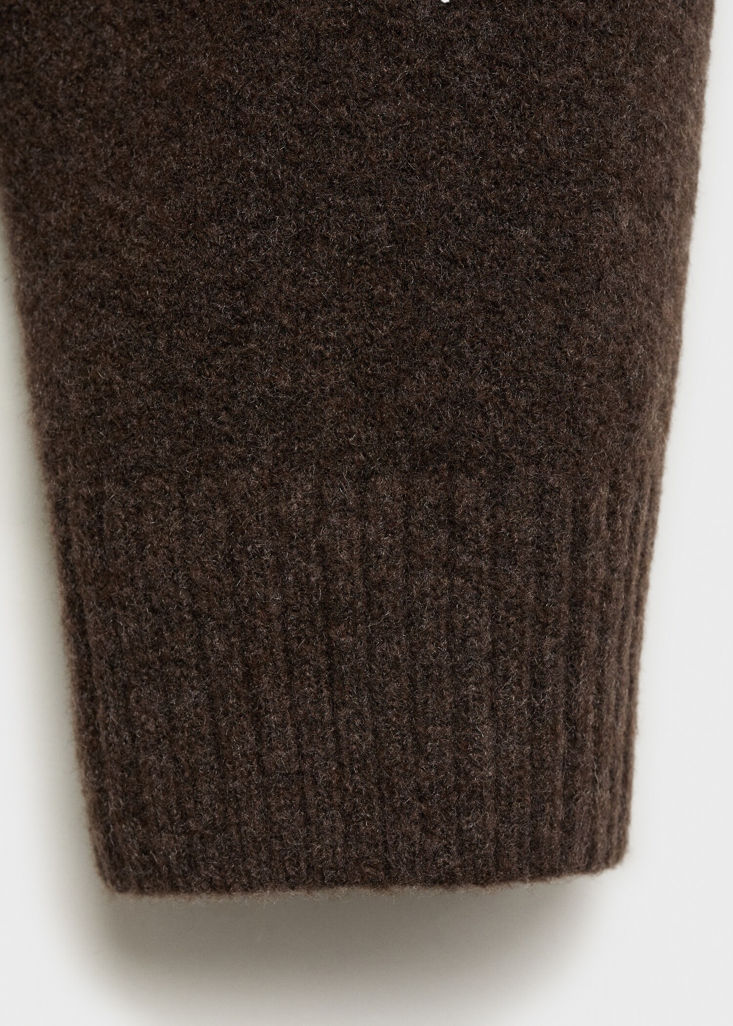 Knitted long dressing gown - Details of the article 0