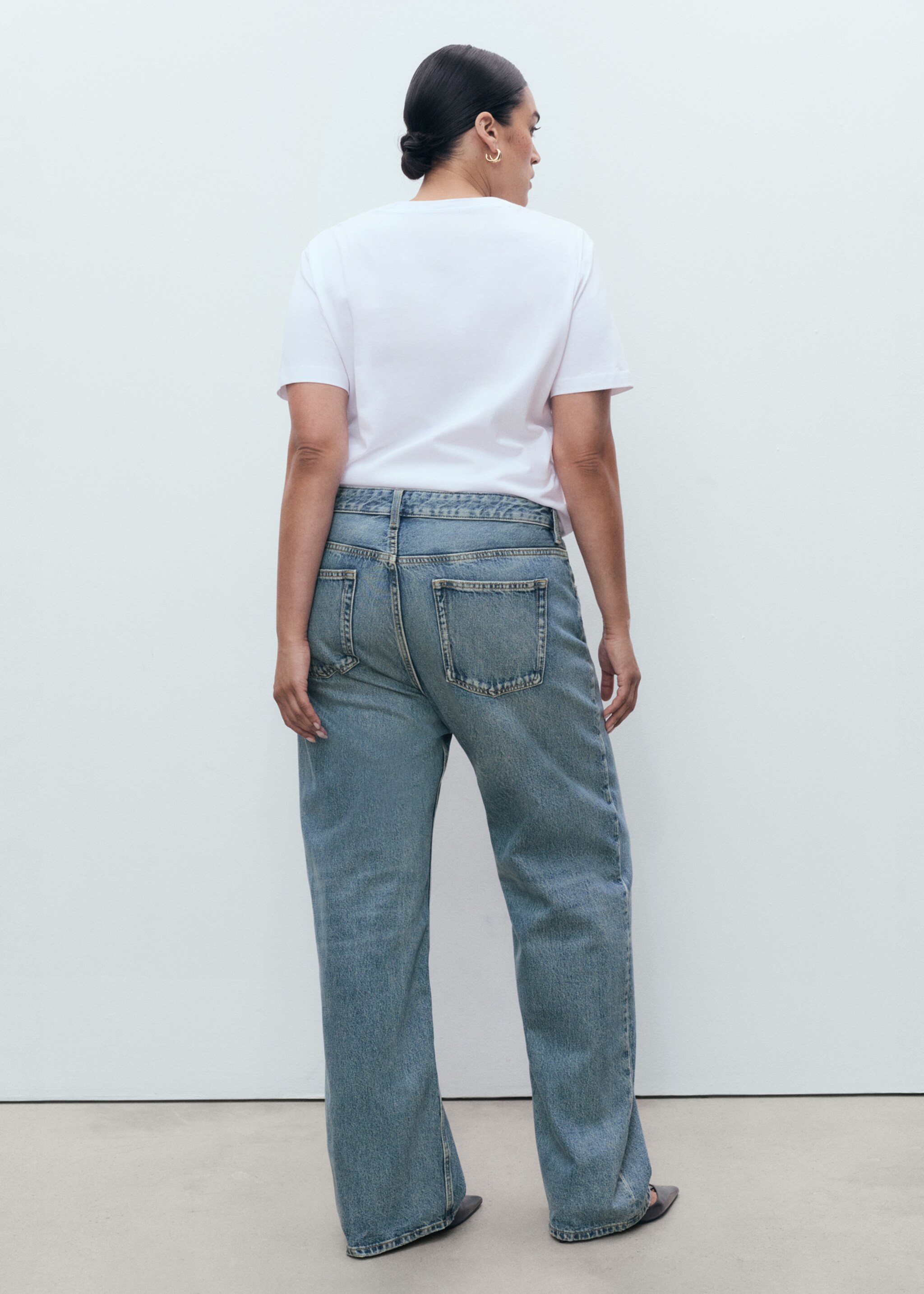 Miami medium-rise straight-fit jeans - Details of the article 4, Medium Blue. Ref: 17034103-00.