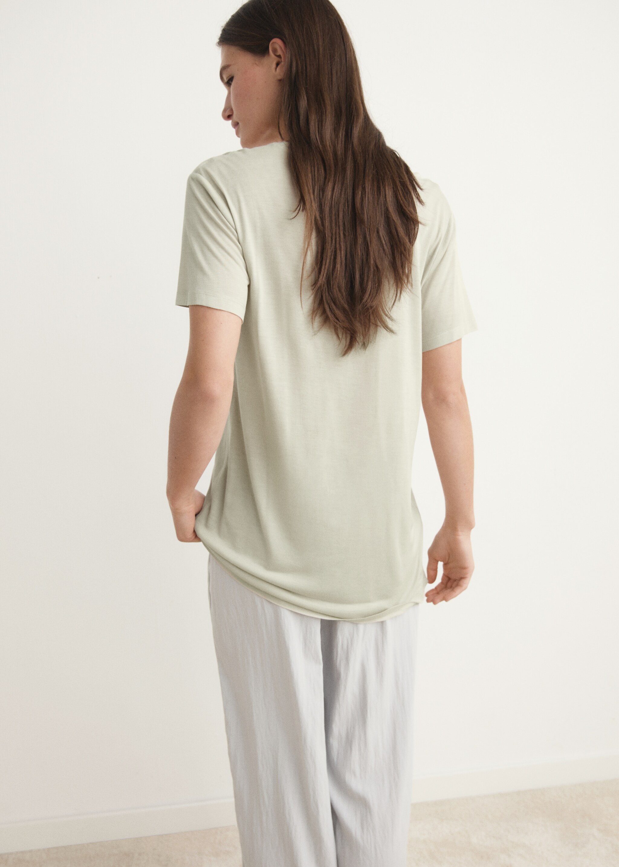 Garment washed t-shirt - Reverse of the article, Pastel Green. Ref: 17034105-00.