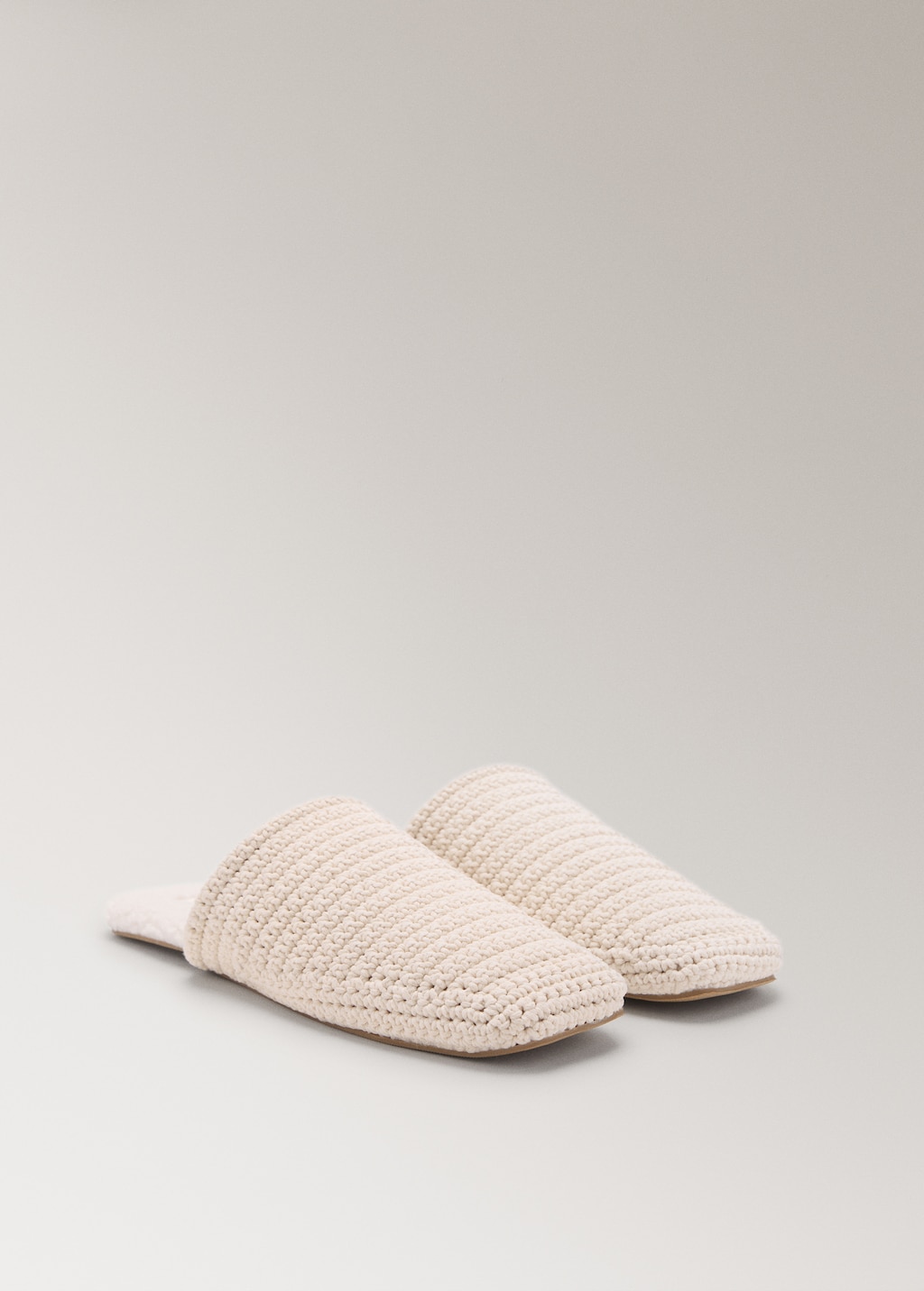 Crochet mule slippers with shearling lining