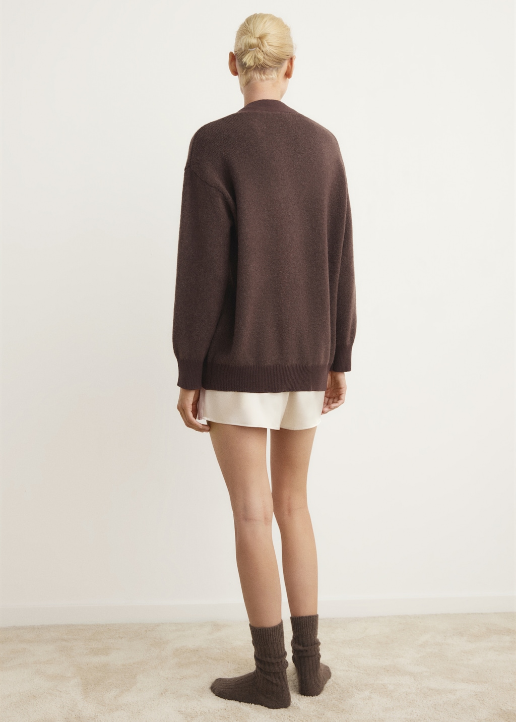 Knitted cardigan with contrasting detail