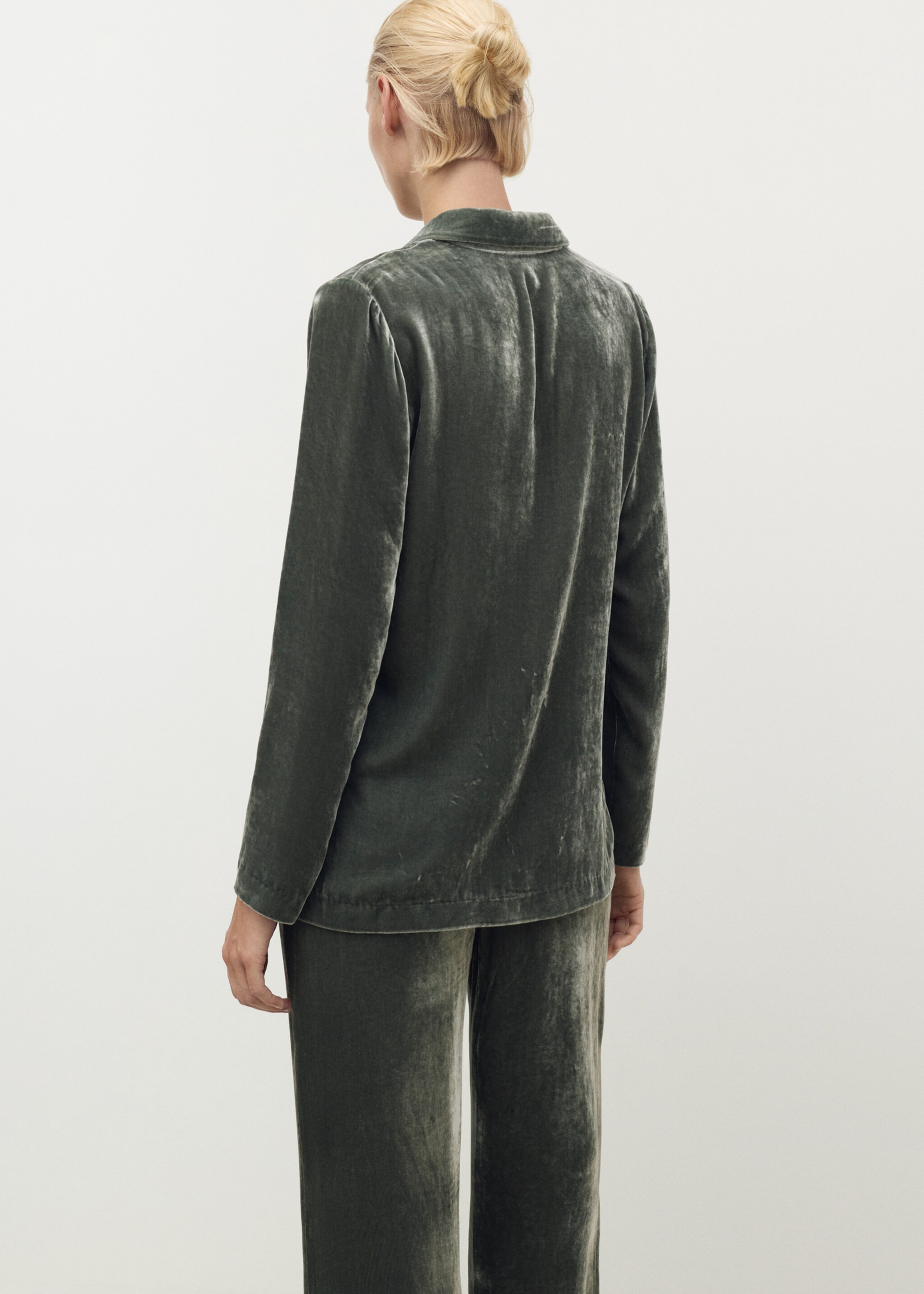 Silk velvet shirt - Reverse of the article