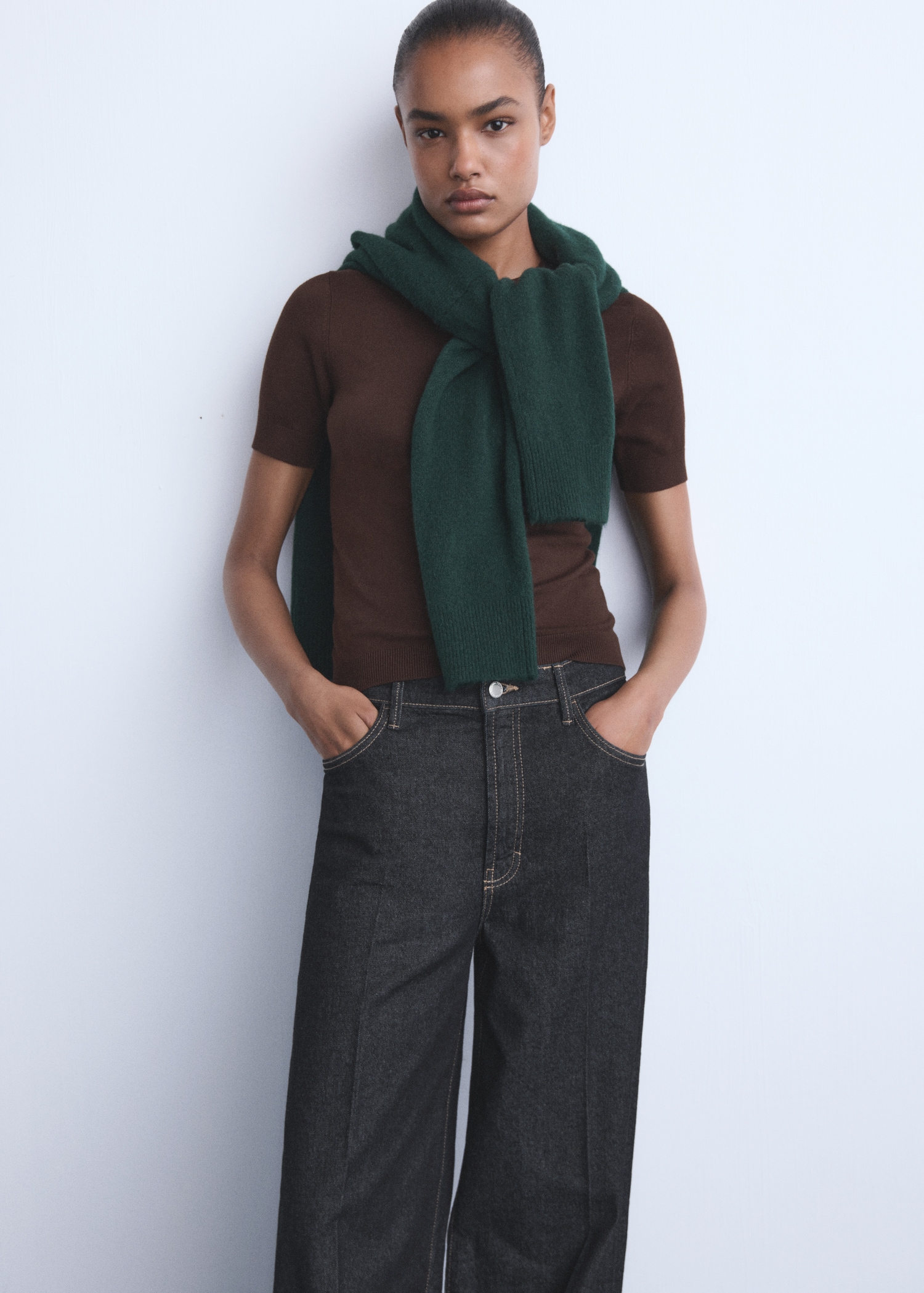 High-rise wideleg jeans - Details of the article 1