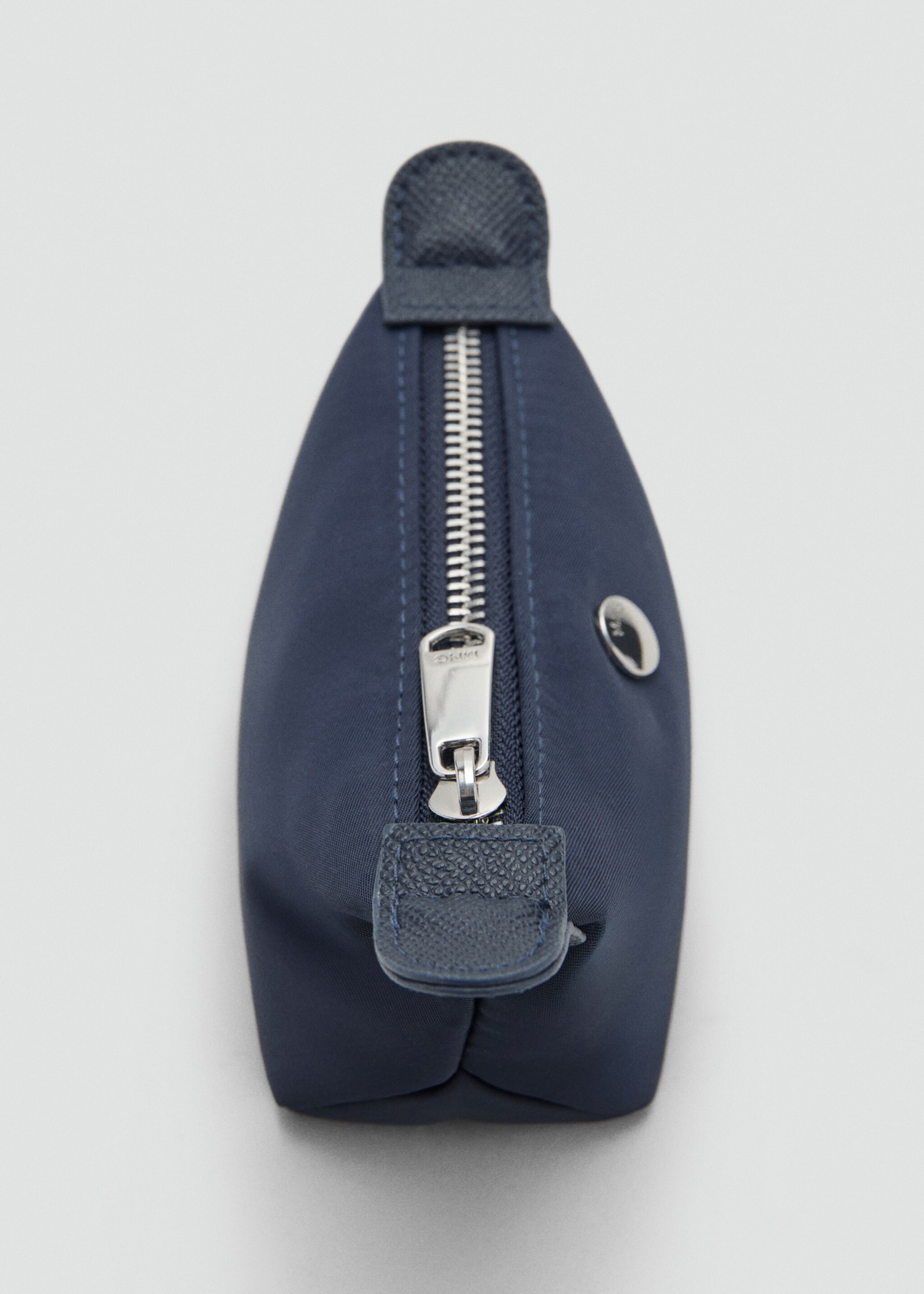 Small nylon vanity case - Details of the article 1, Navy. Ref: 17034124-00.