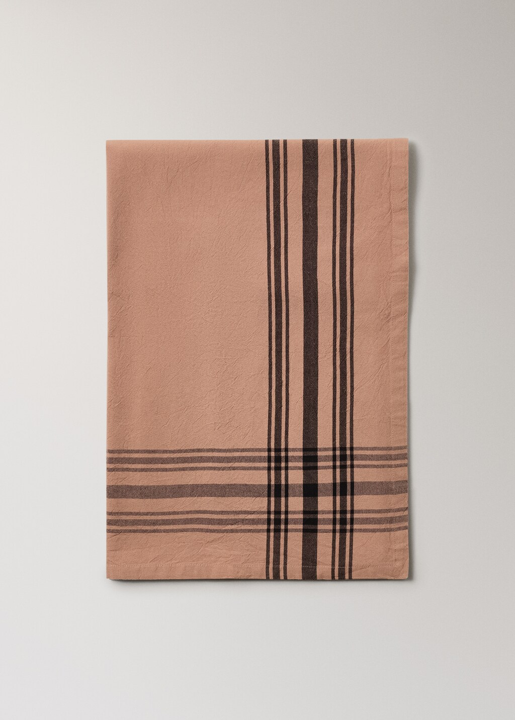 Cotton striped tablecloth for 6 to 8 diners