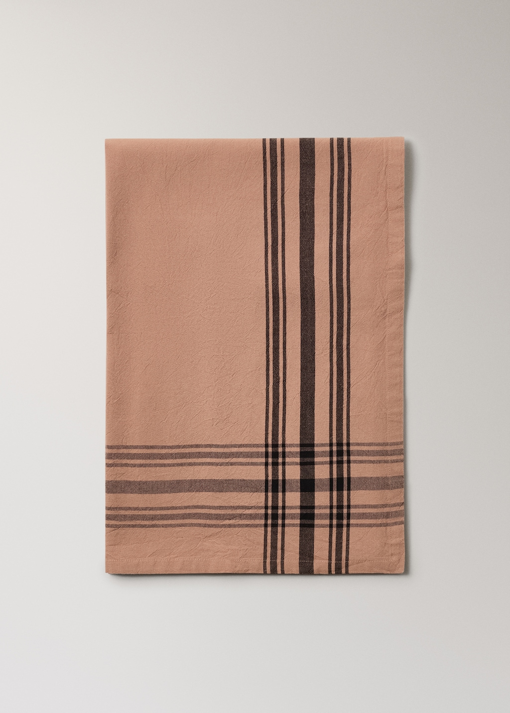 Cotton striped tablecloth for 6 to 8 diners