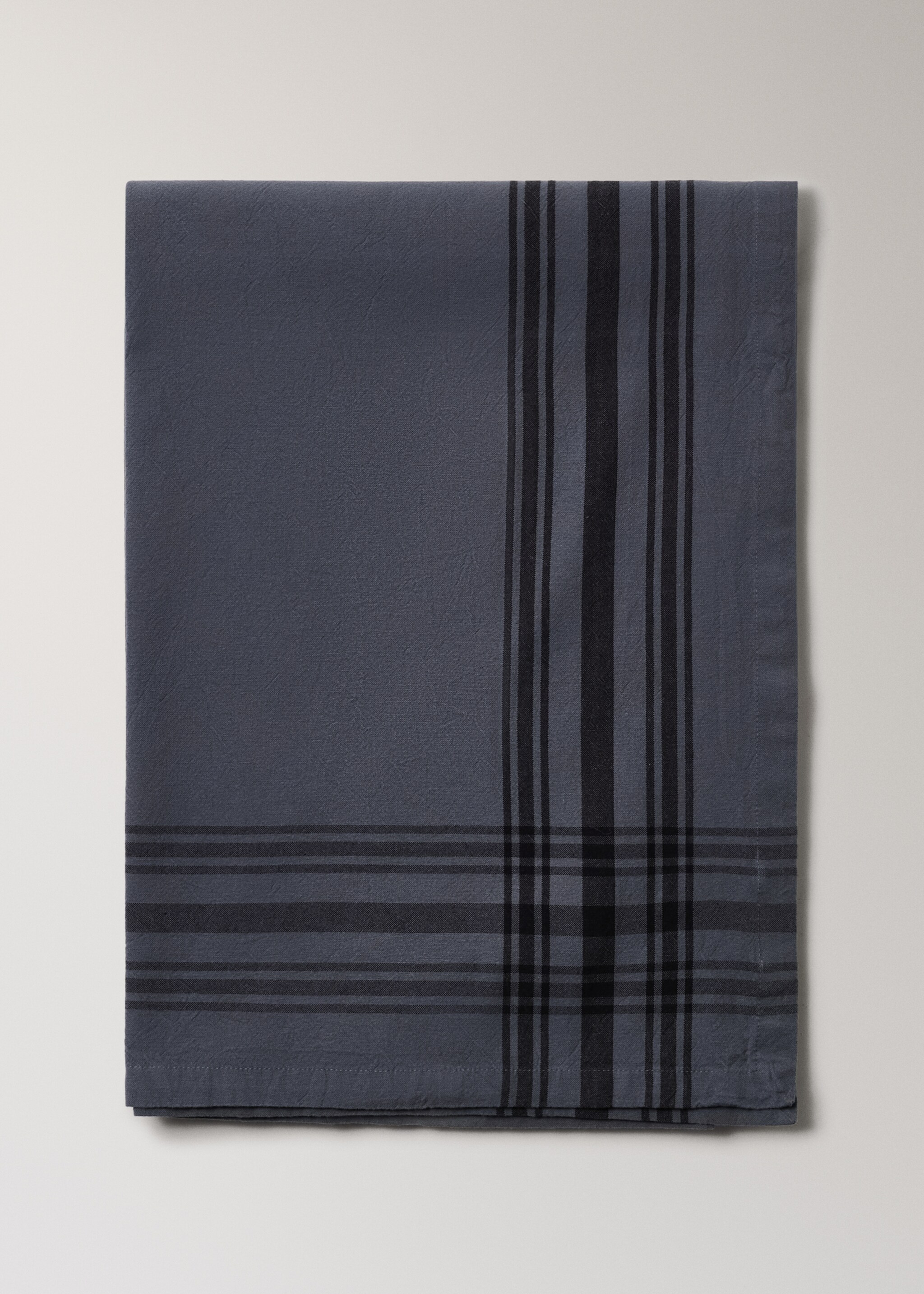 Cotton striped tablecloth for 6 to 8 diners - Article without model, Ink Blue. Ref: 17034125-00.