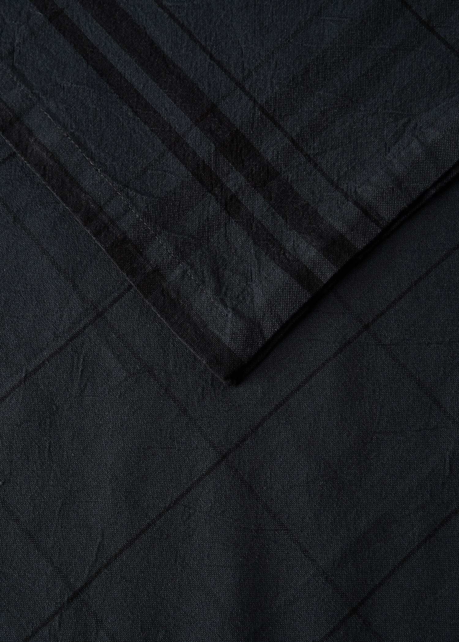 Overdyed cotton check tablecloth for 2-4 diners - Details of the article 1