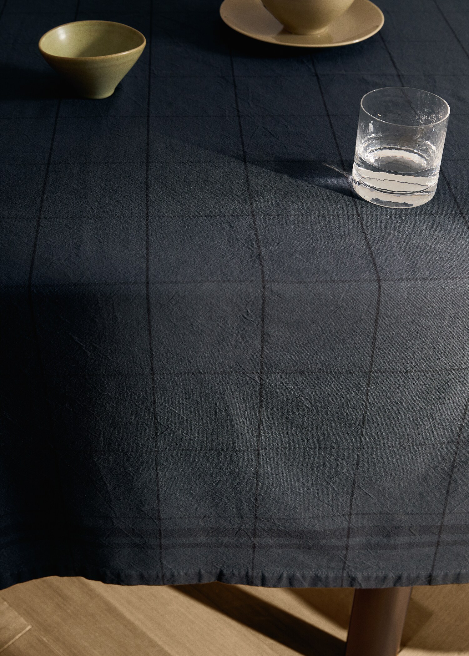 Overdyed cotton check tablecloth for 2-4 diners - Details of the article 7