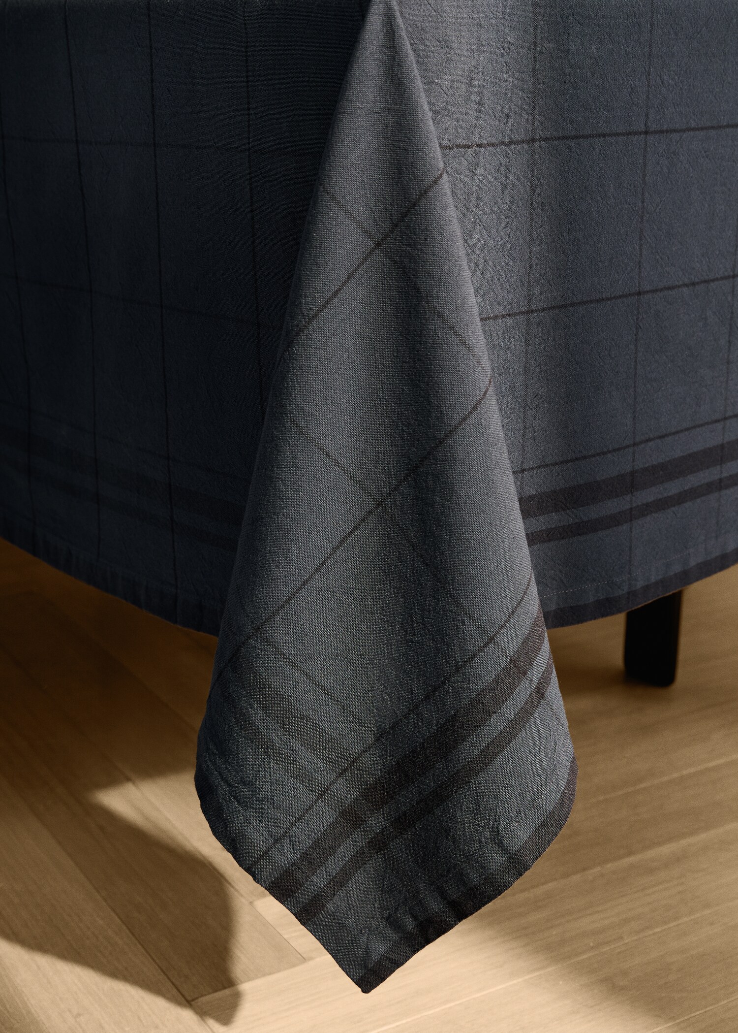 Overdyed cotton check tablecloth for 2-4 diners - Details of the article 8