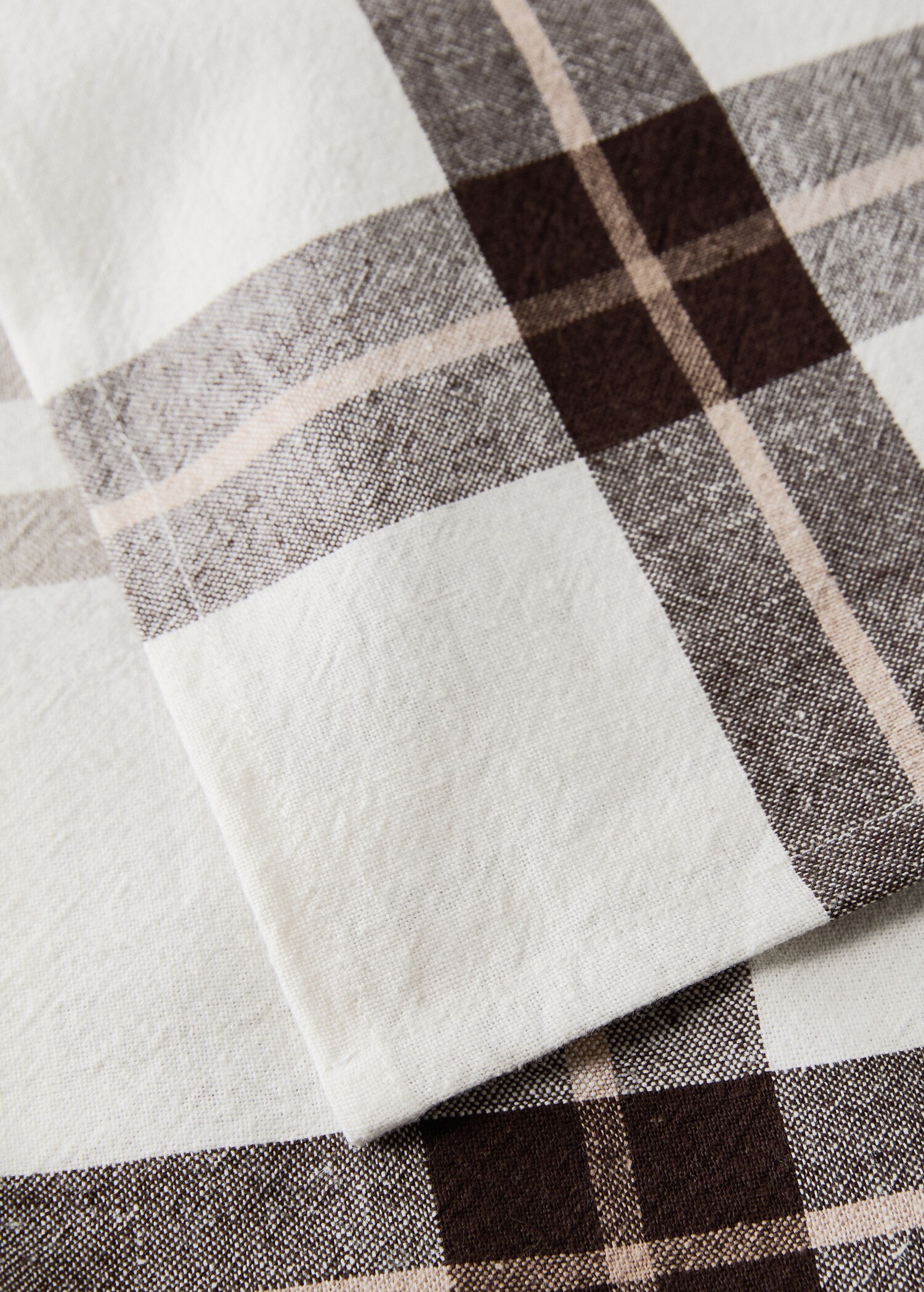 Tablecloth puchini - Details of the article 1