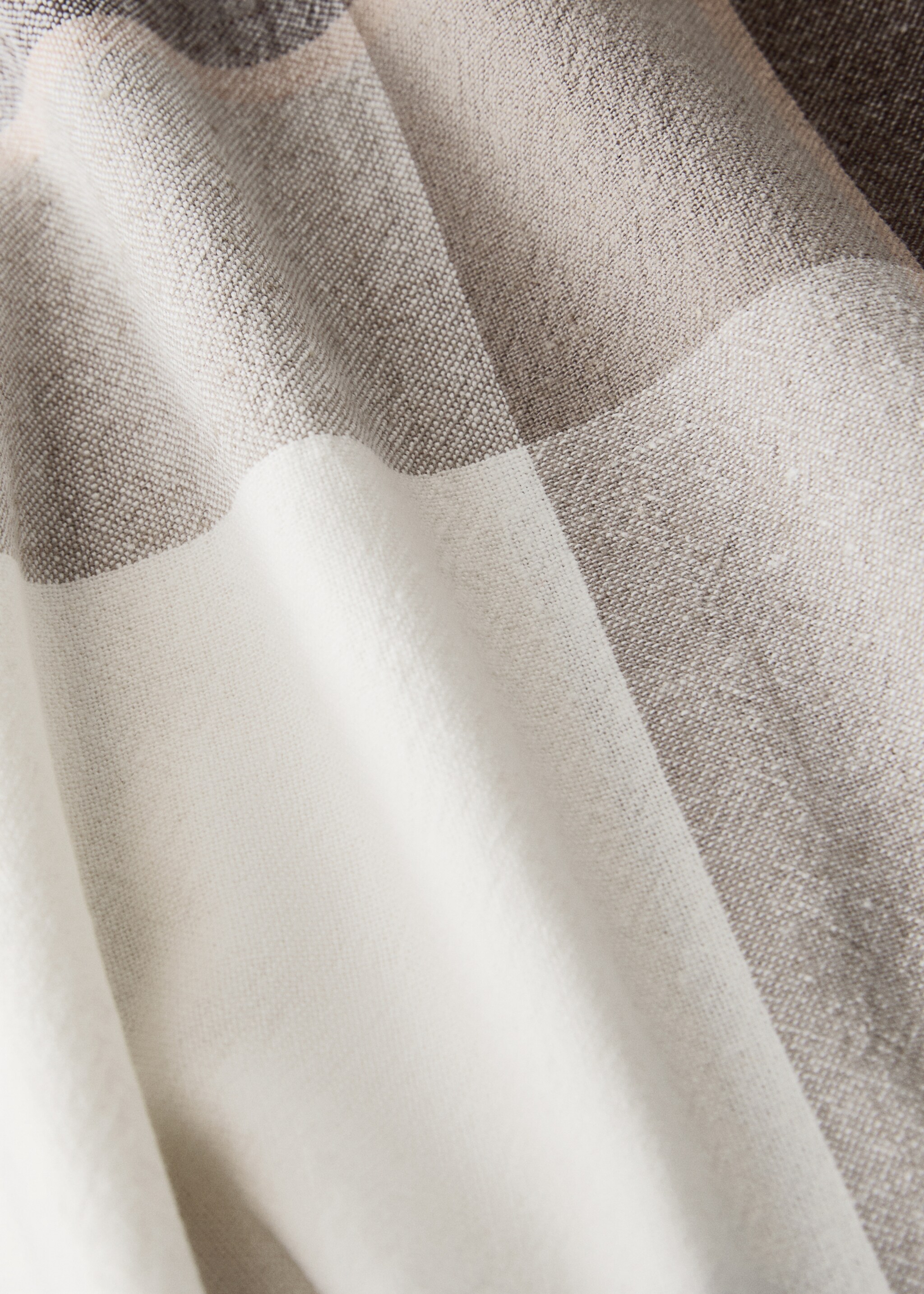 Τραπεζομάντηλο από βαμβάκι και λινό με καρό σχέδιο για 2 έως 4 καλεσμένους - Λεπτομέρεια του προϊόντος 2, Σοκολατί. Ref: 17034129-00.