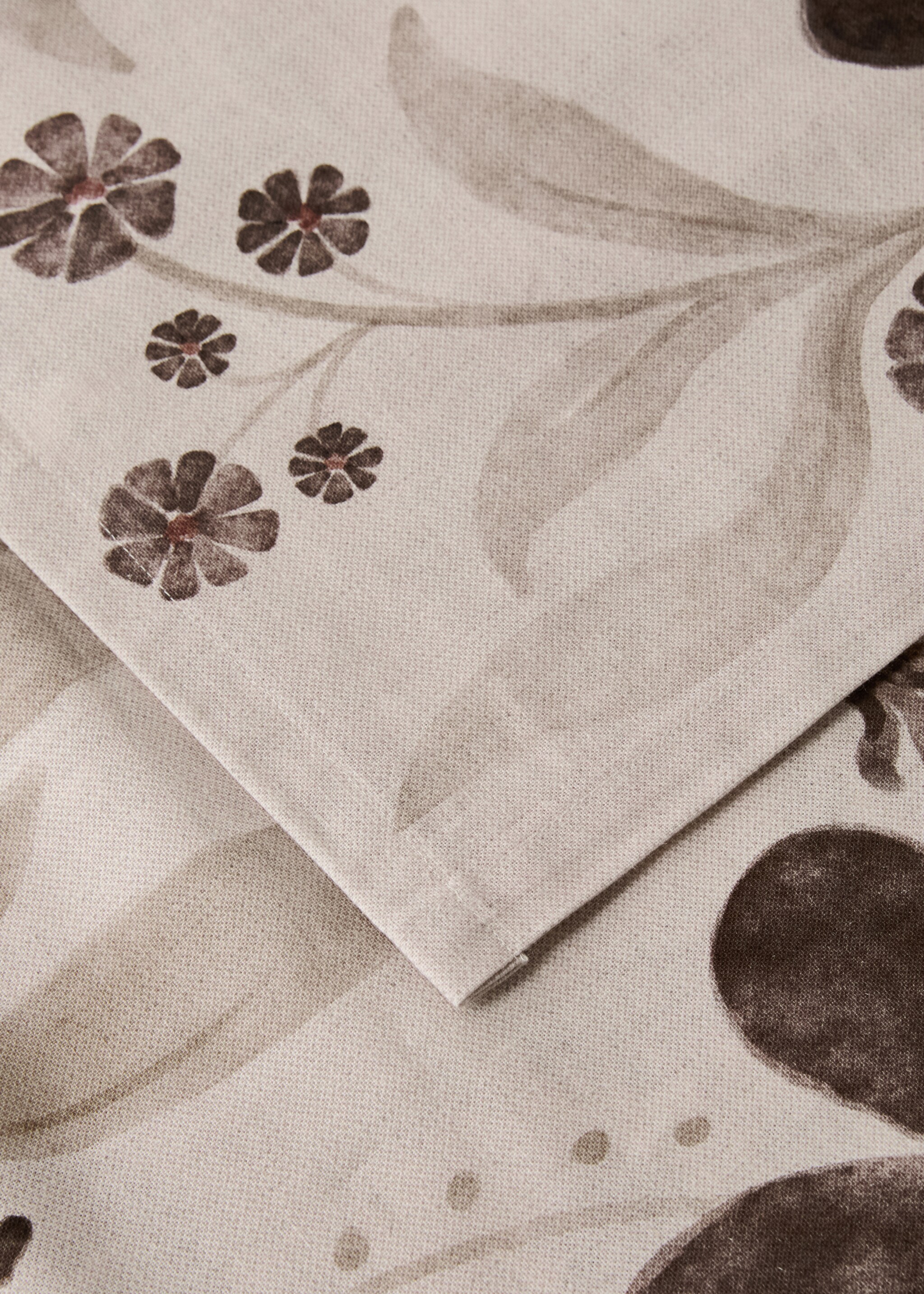Tablecloth hokameko - Details of the article 1, Medium Brown. Ref: 17034134-00.