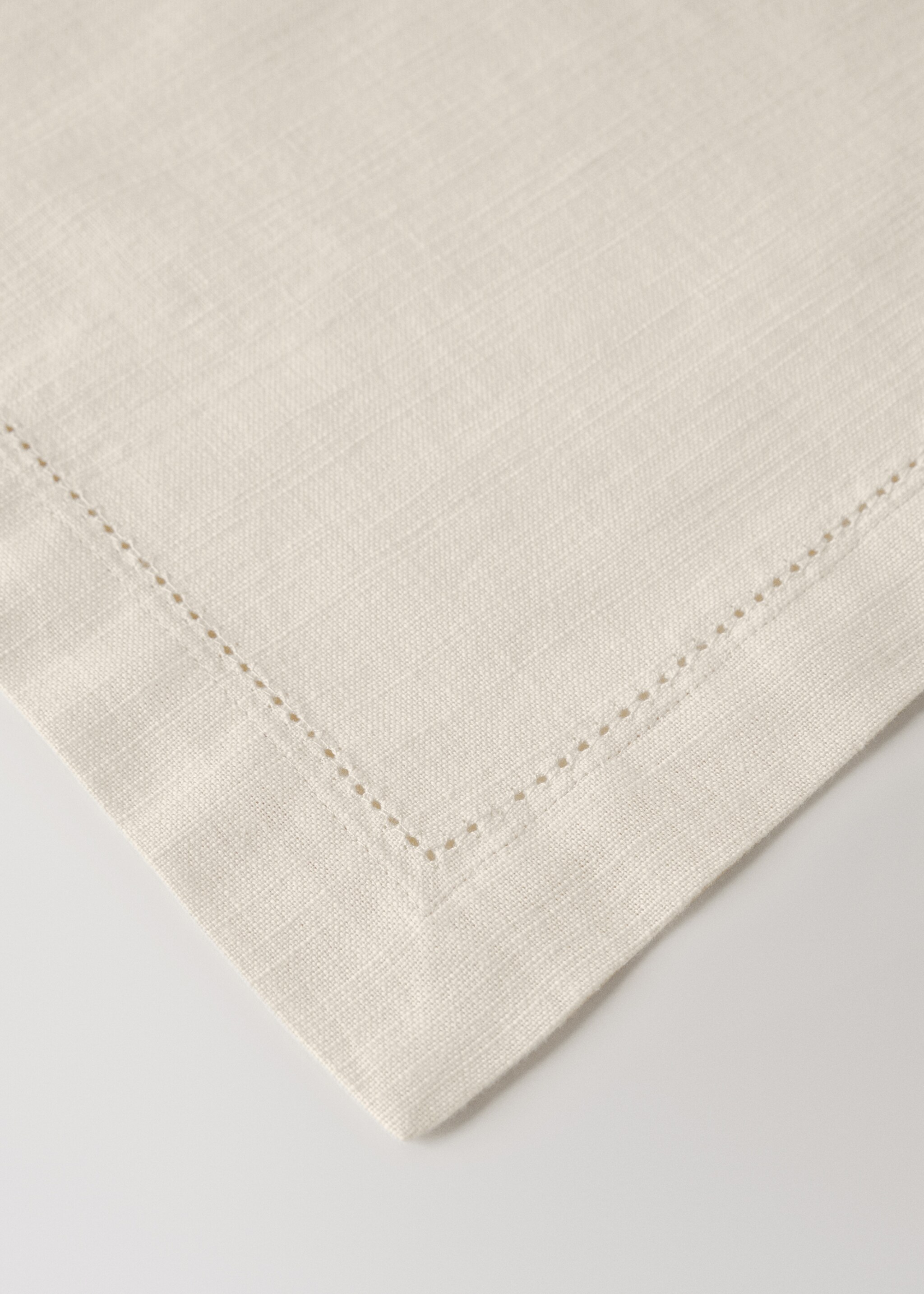 Cotton placemat with hemstitch - Details of the article 1, Vanilla. Ref: 17034135-00.