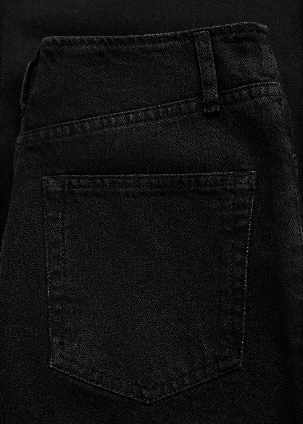 Wide leg mid-rise jeans