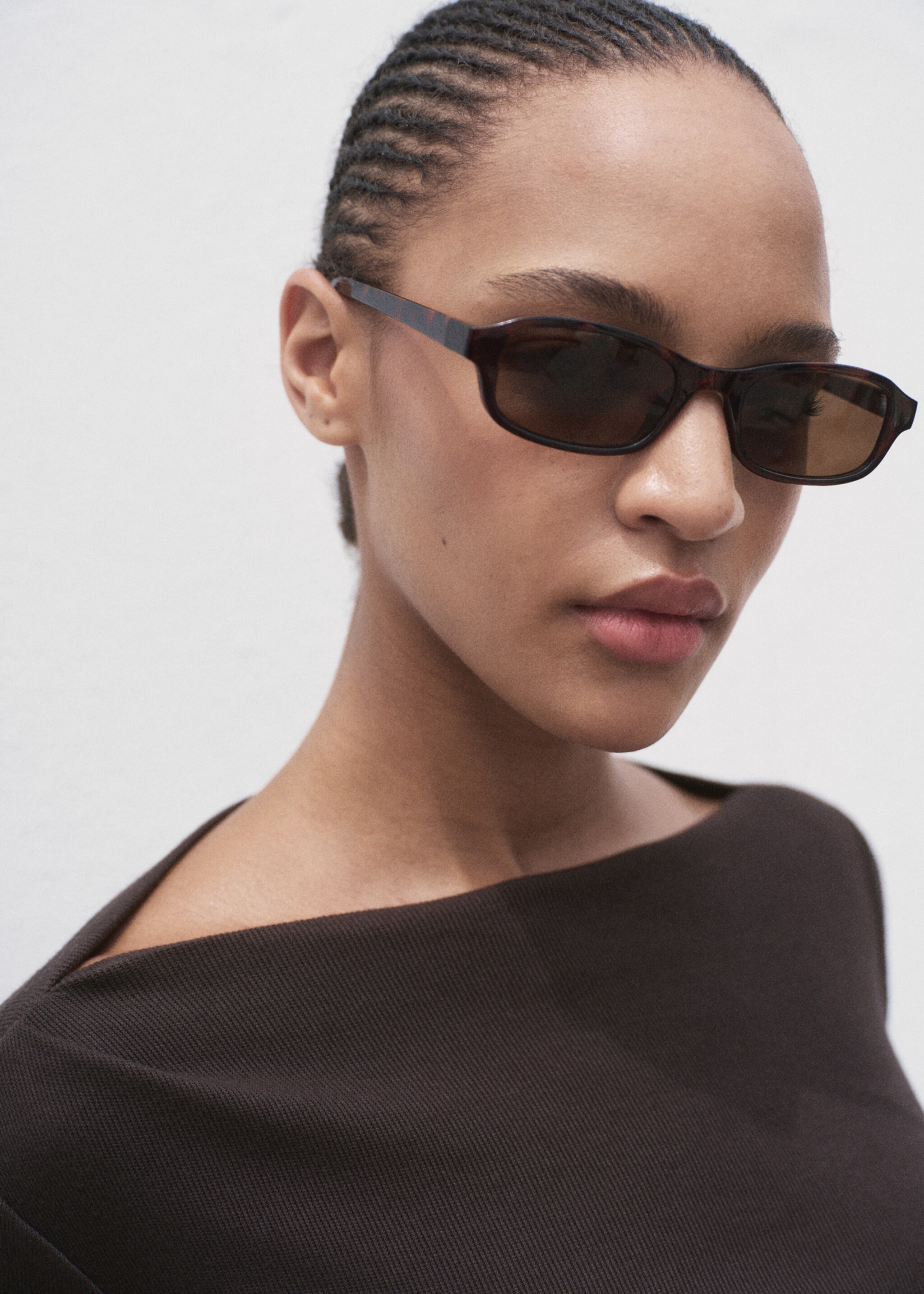 Long-sleeved boat-neck t-shirt - Details of the article 1