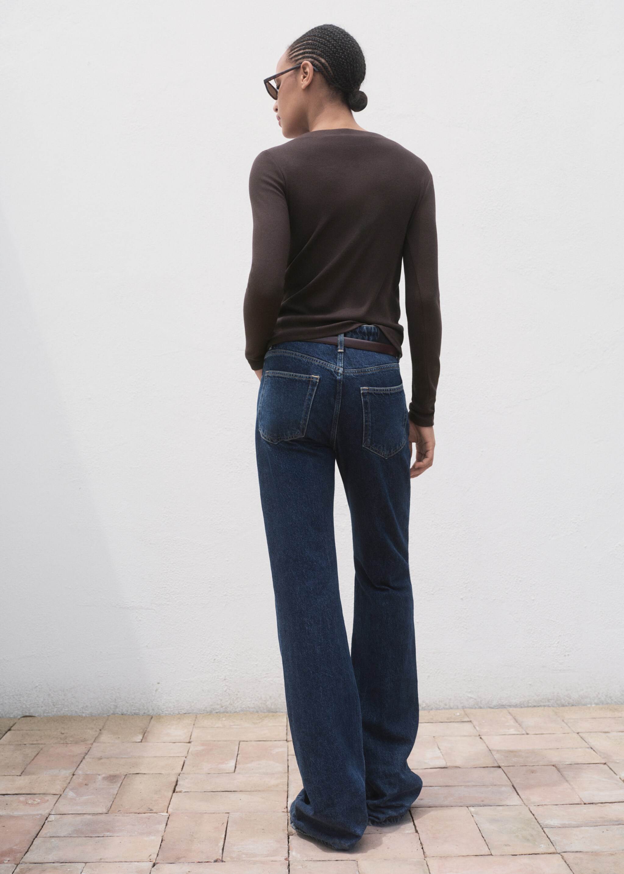 Long-sleeved boat-neck t-shirt - Reverse of the article