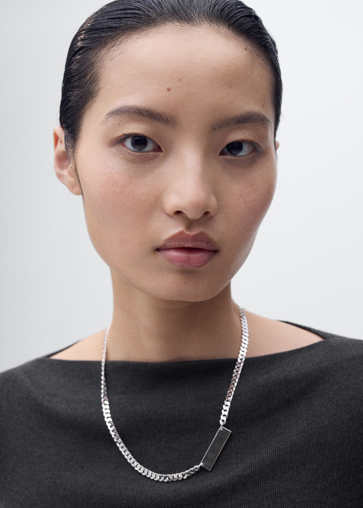 Long-sleeved boat-neck t-shirt - Details of the article 1