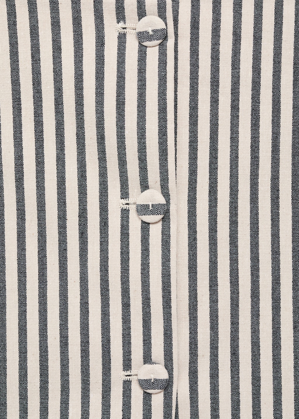 Buttons striped top