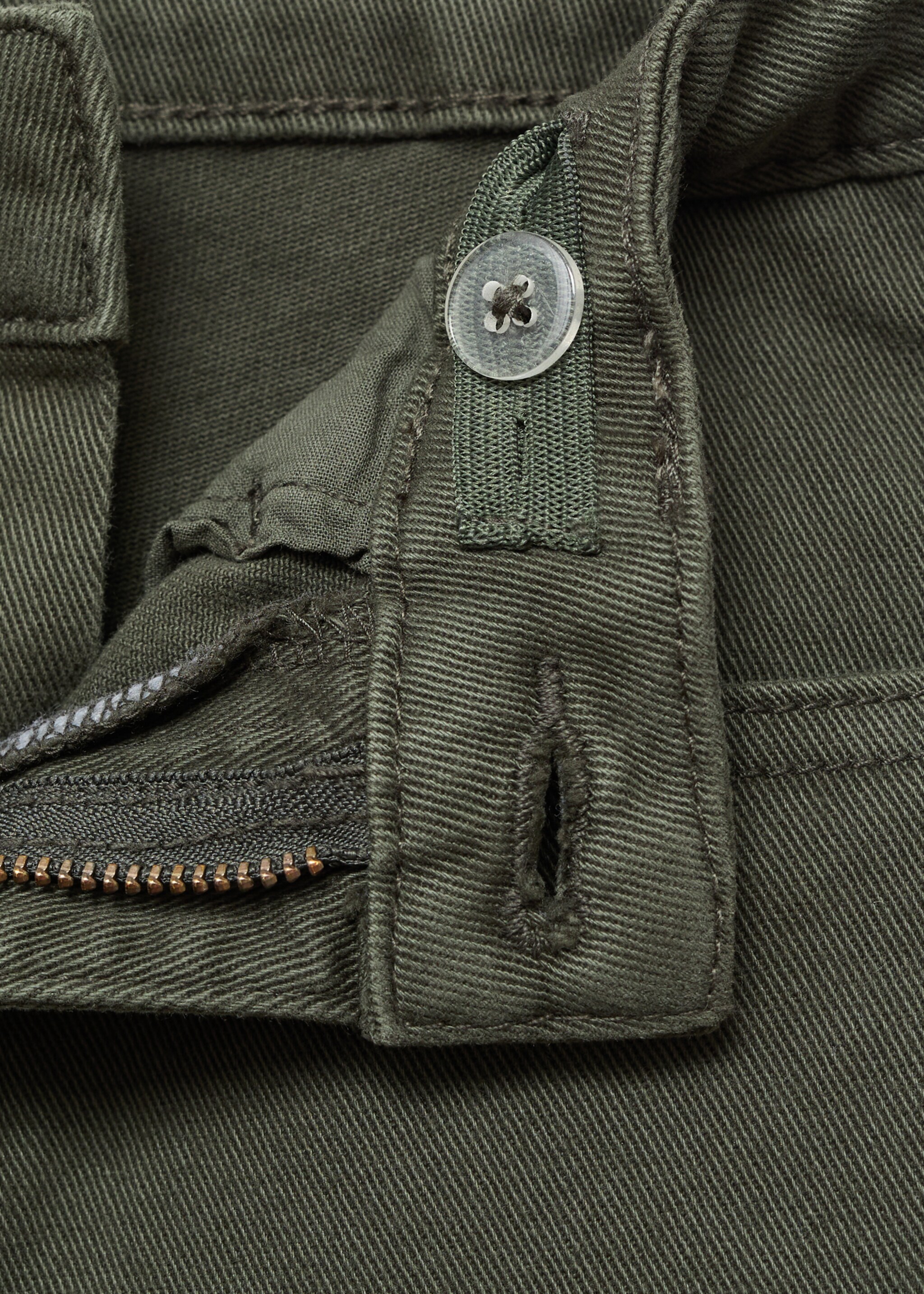 Flared cargo jeans - Details of the article 8, Forest Green. Ref: 17034412-00.