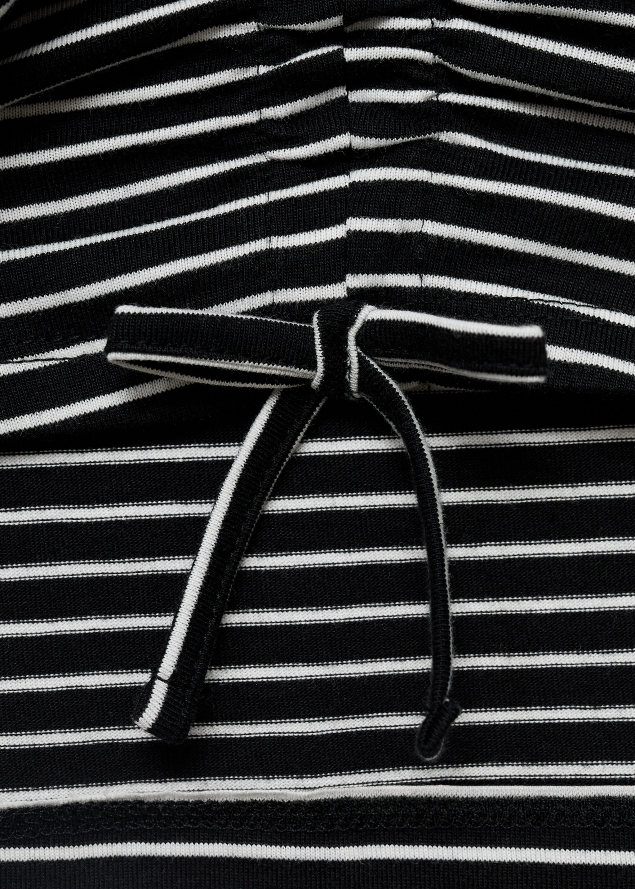 Ruched striped top - Details of the article 8, Black. Ref: 17034421-00.