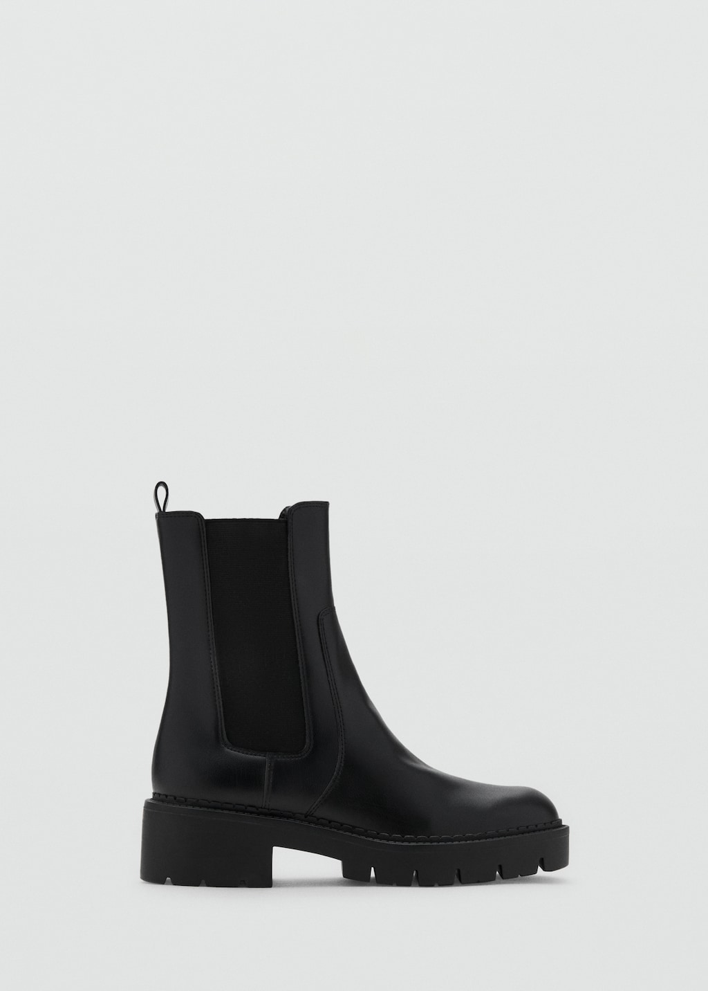 Track sole Chelsea boots