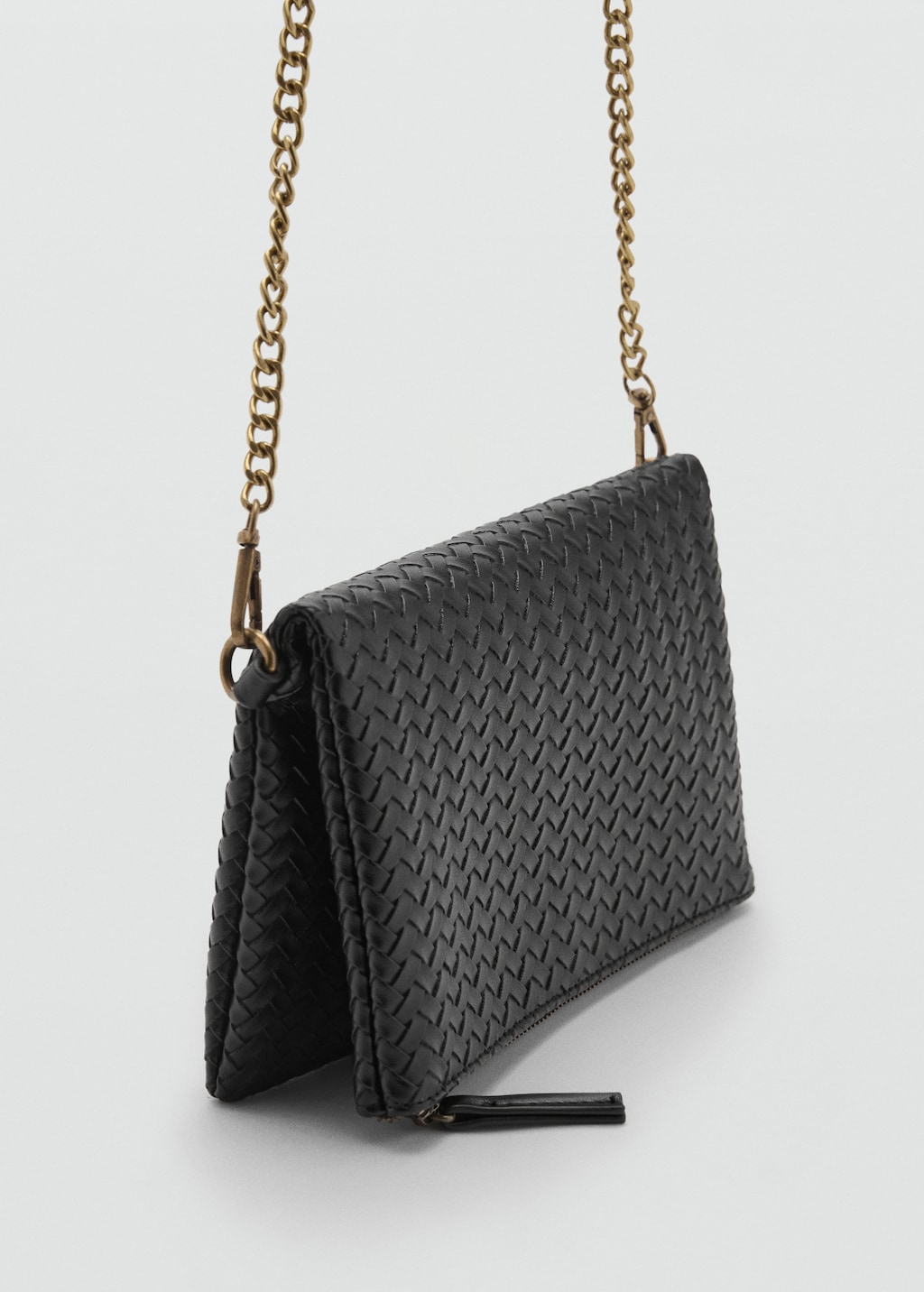 Clutch mit Textur Teen MANGO Deutschland