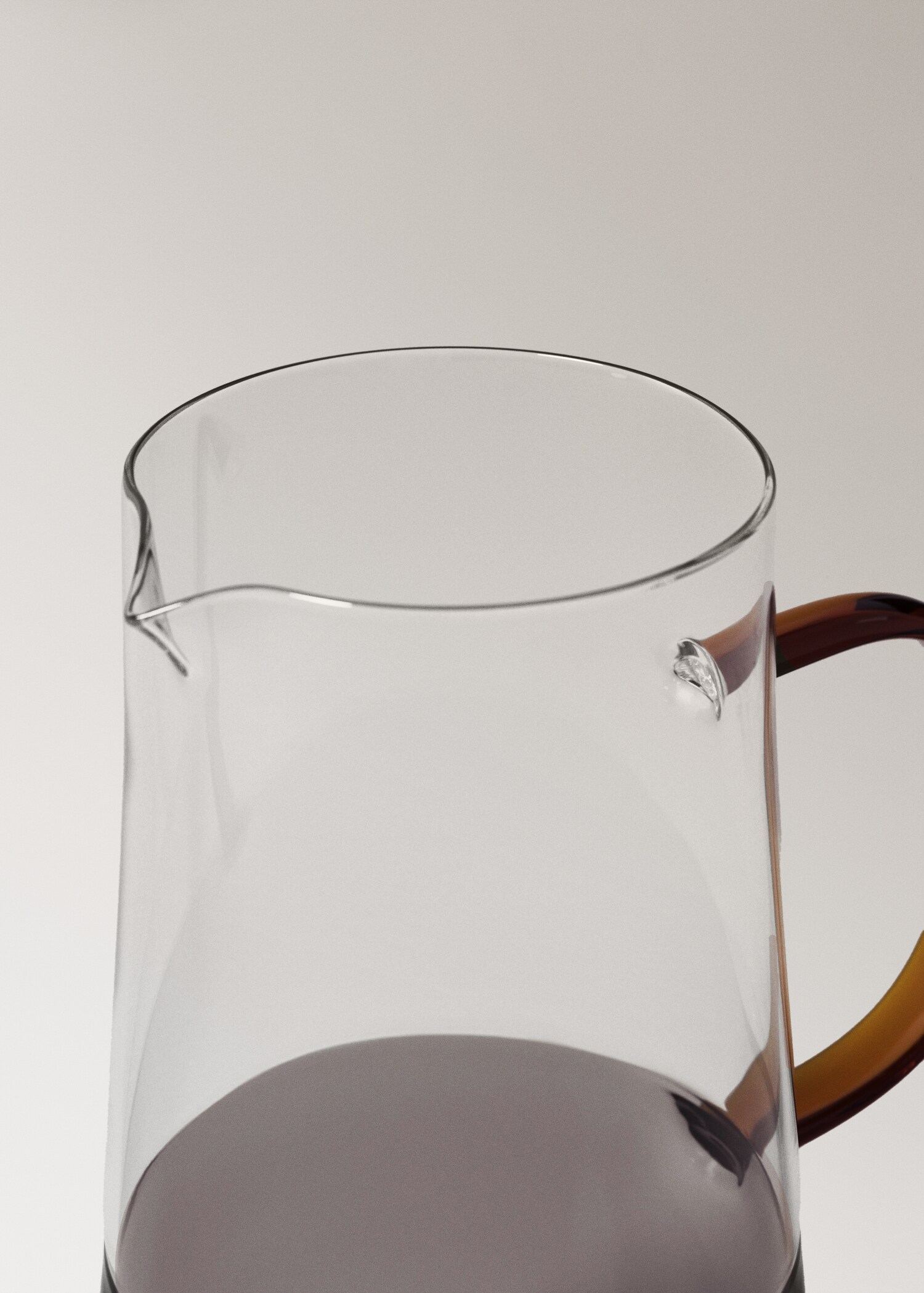 Two-tone borosilicate jug - Details of the article 1