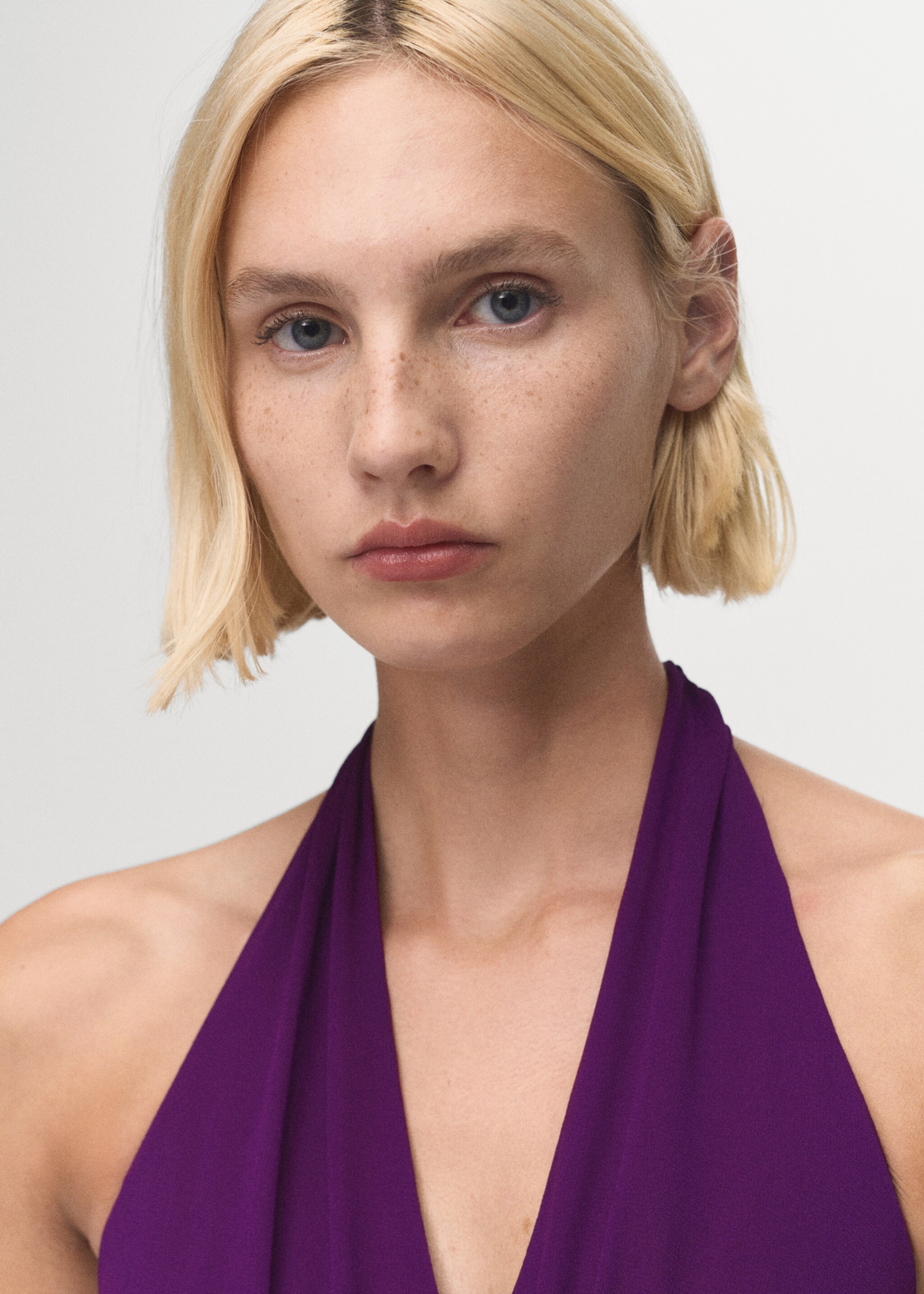 Long halter-neck dress - Details of the article 1, Purple. Ref: 17034447-00.