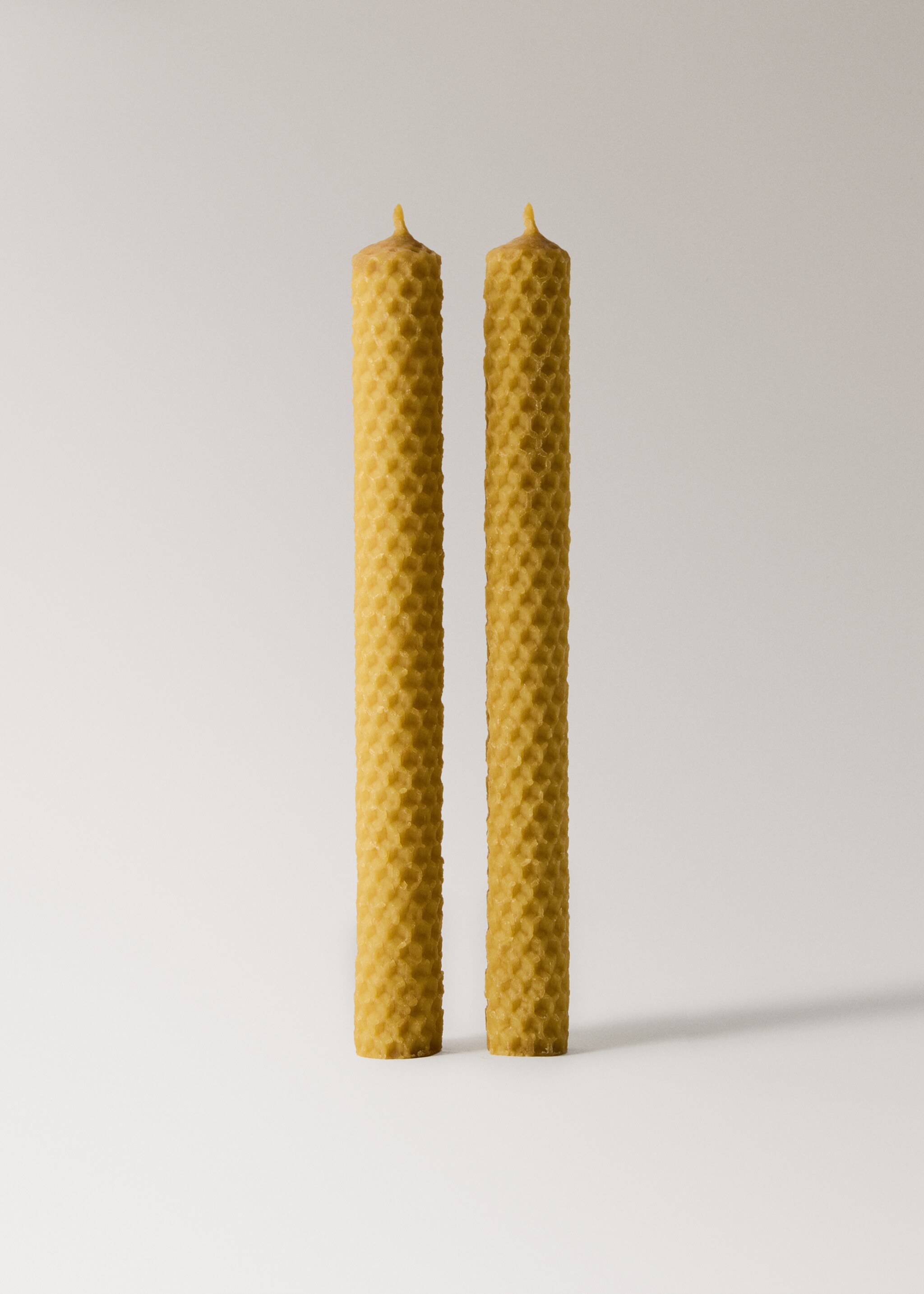 Long decorative beeswax candles - Article without model, Ochre. Ref: 17034450-00.