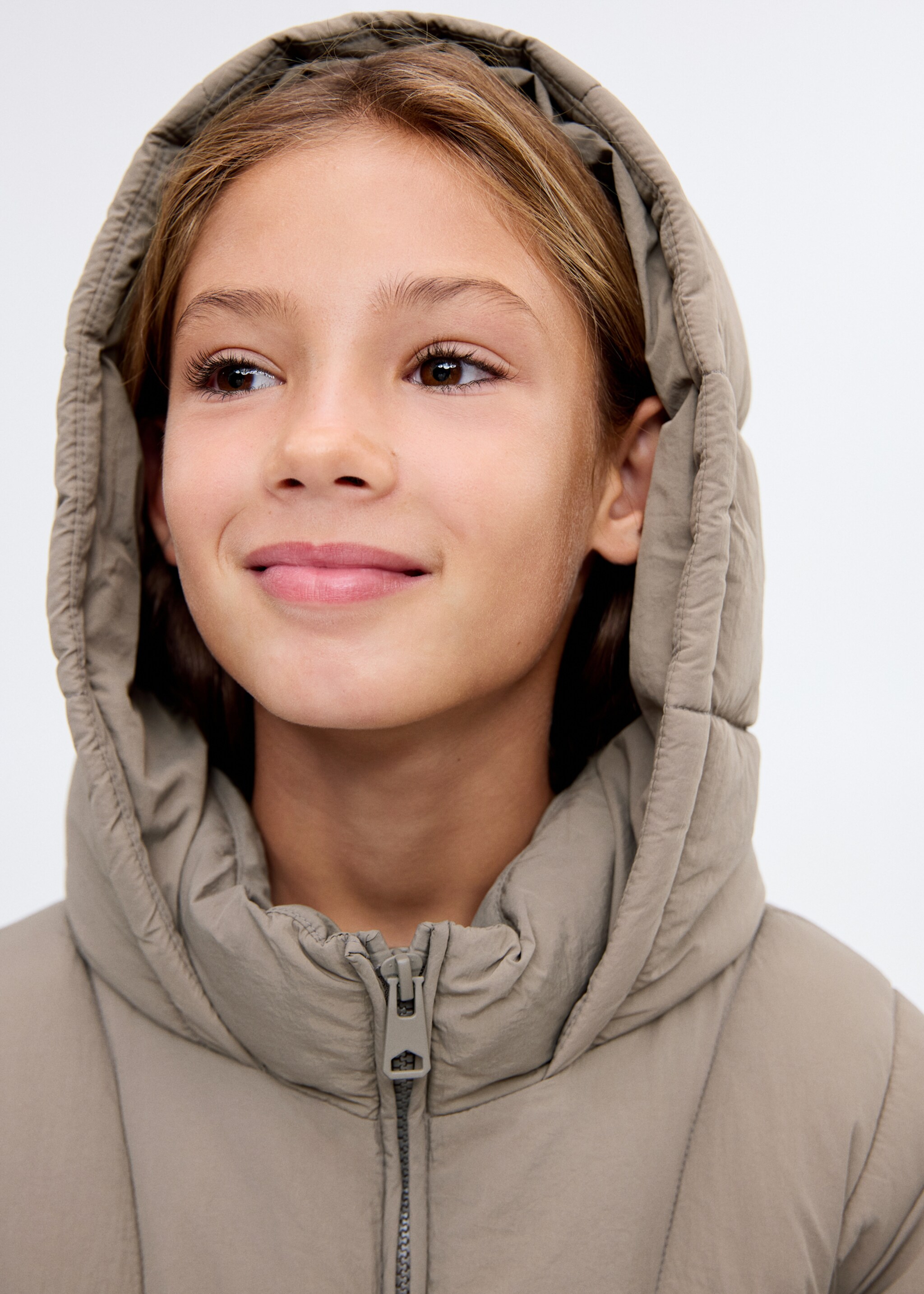 Hood quilted coat - Details of the article 1, Brown. Ref: 17034774-00.
