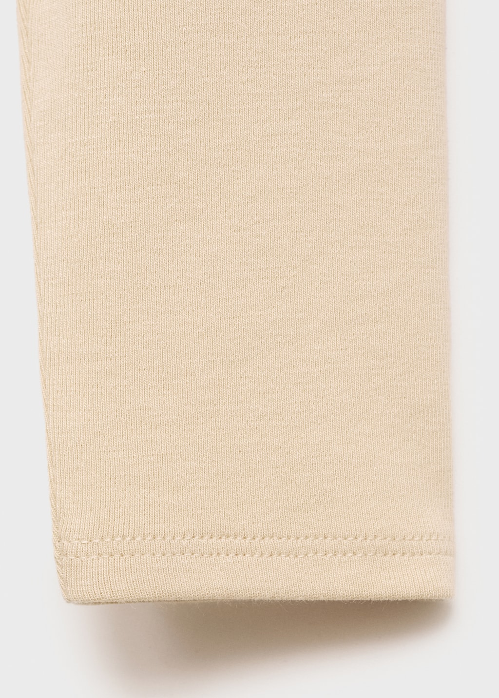 Long-sleeved cropped t-shirt