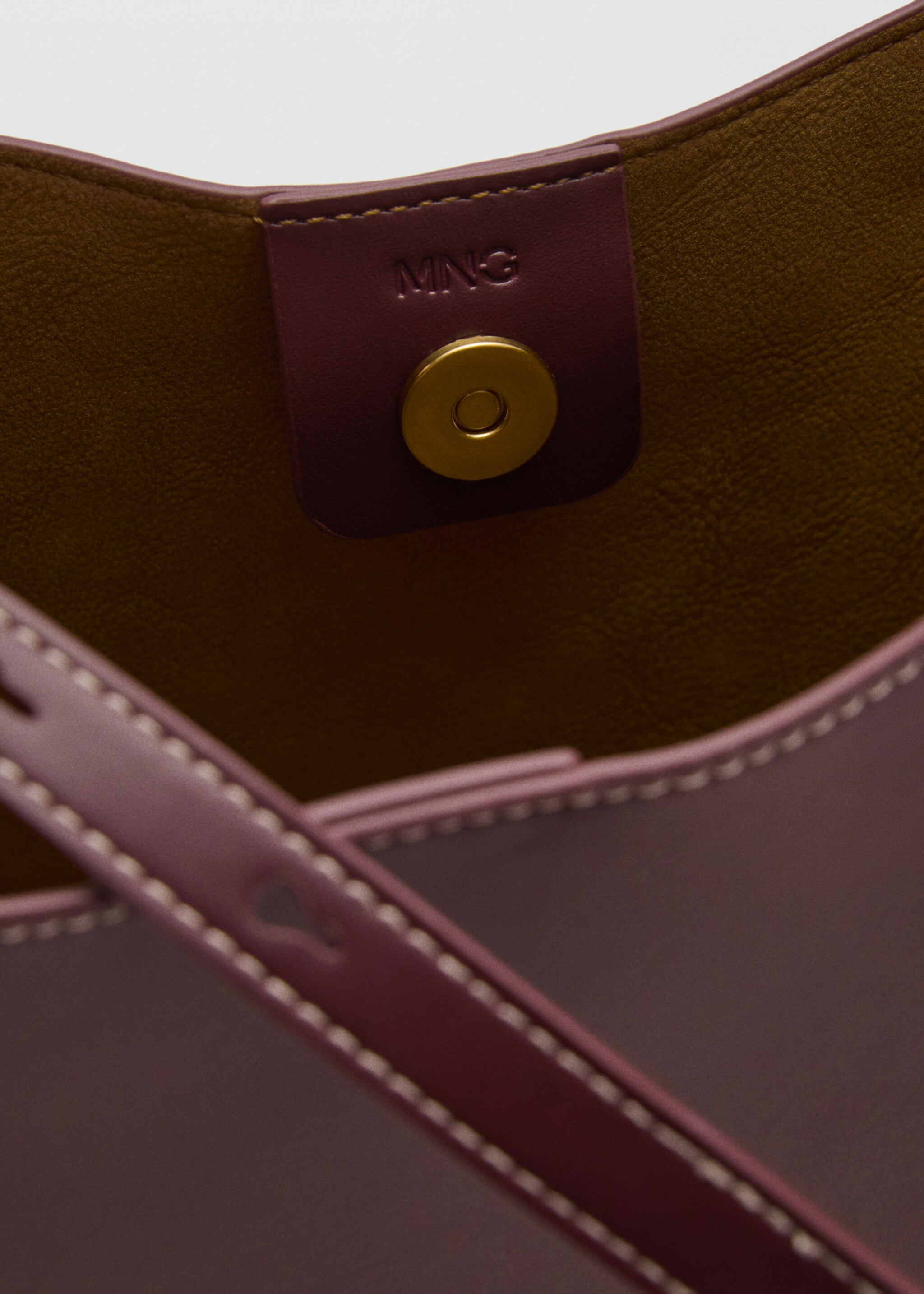 Large oval shoulder bag - Details of the article 1, Burgundy. Ref: 17034786-00.