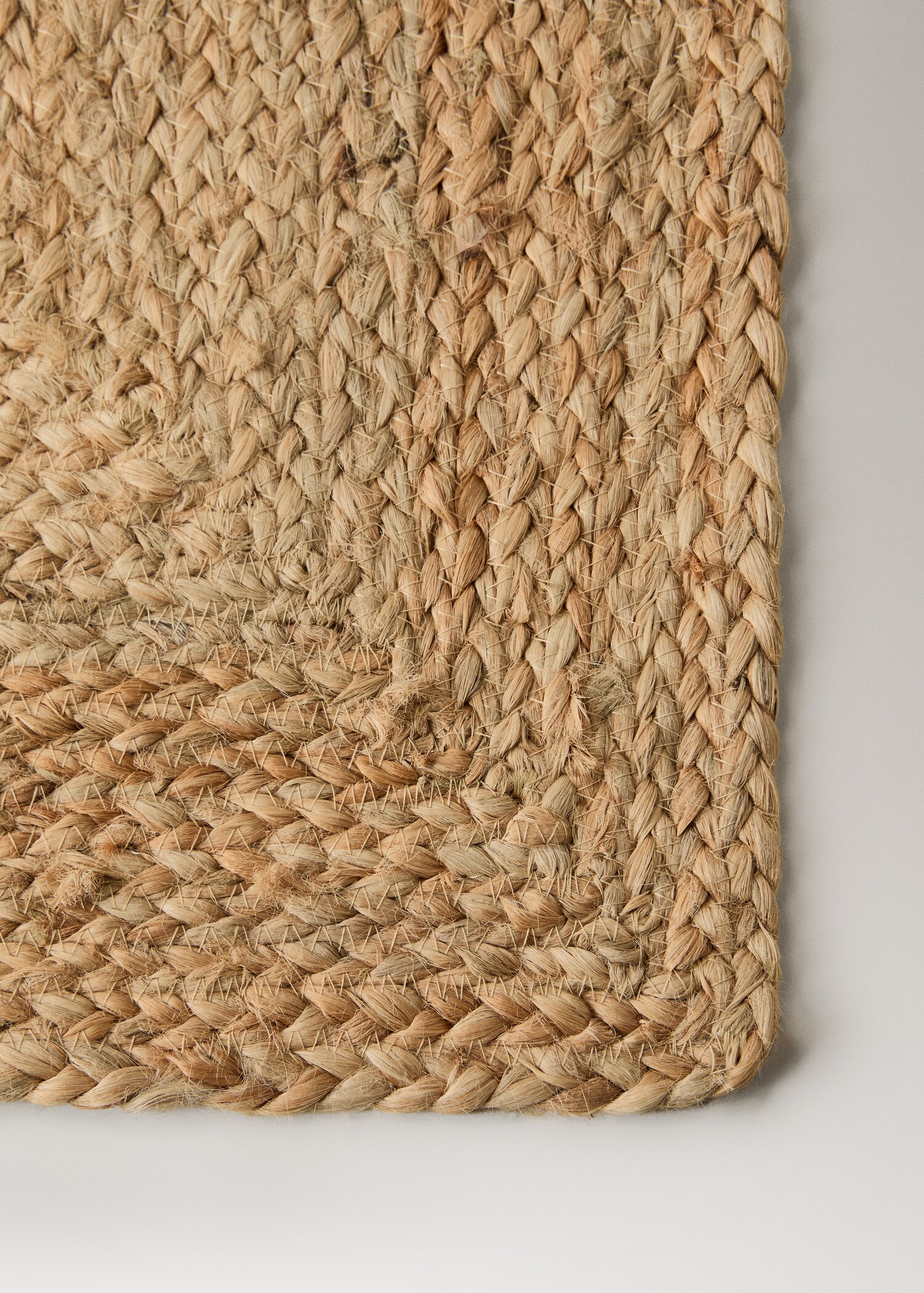 Plush pile rug - Details of the article 3
