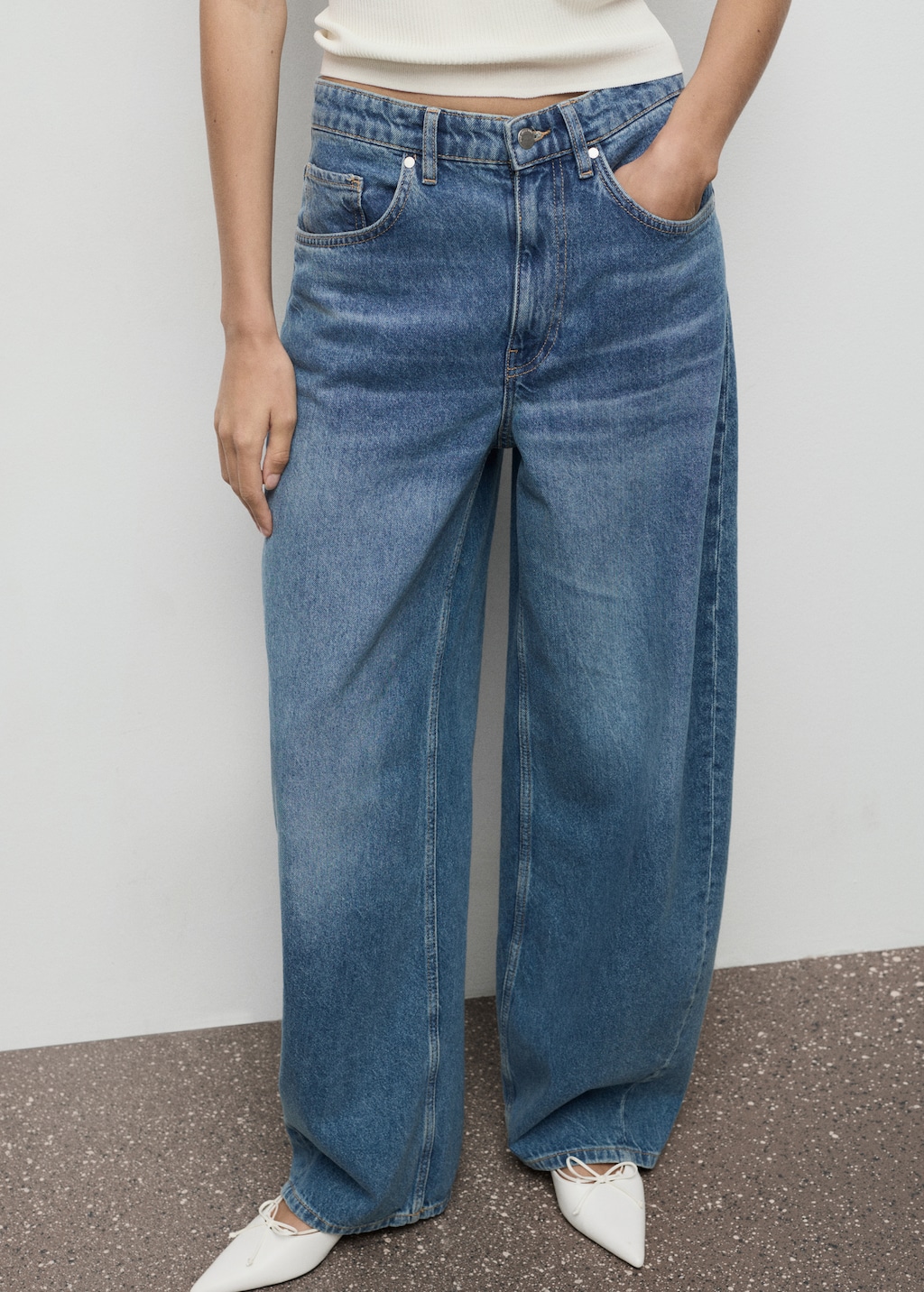 Mid-rise balloon jeans