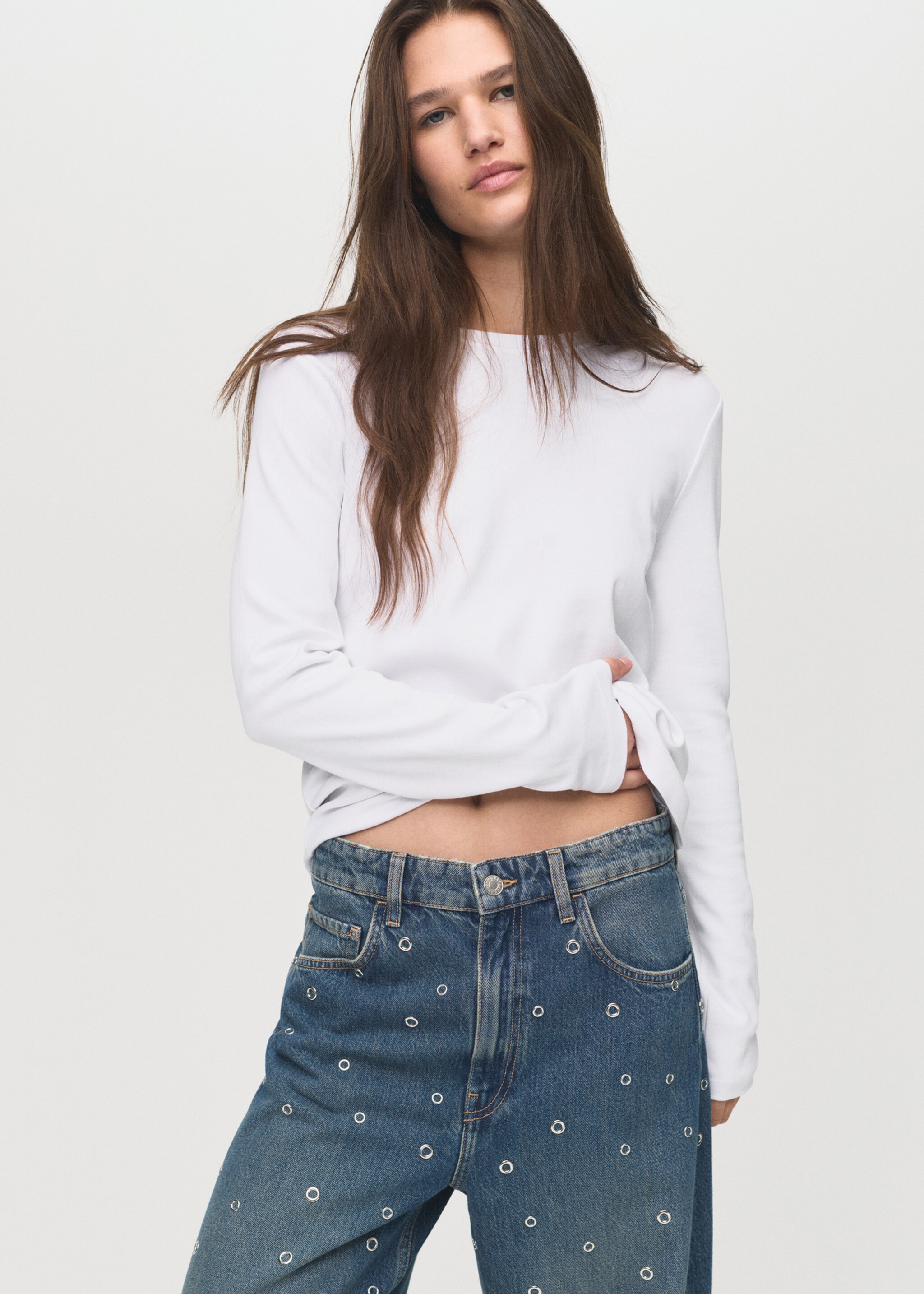 Balloon jeans with eyelets - Details of the article 1, Dark Vintage Blue. Ref: 17034791-00.