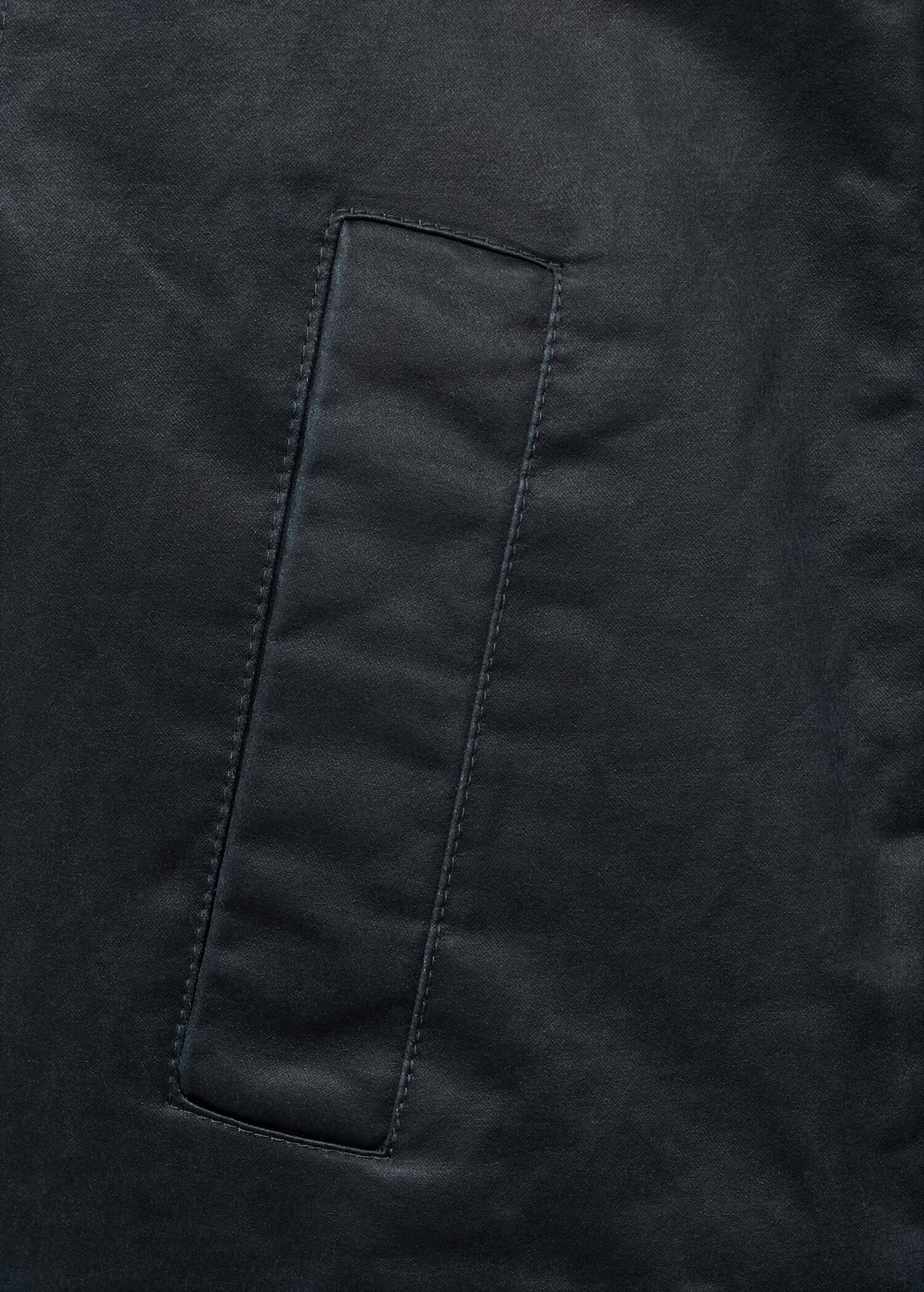 Waxed-effect parka - Details of the article 0
