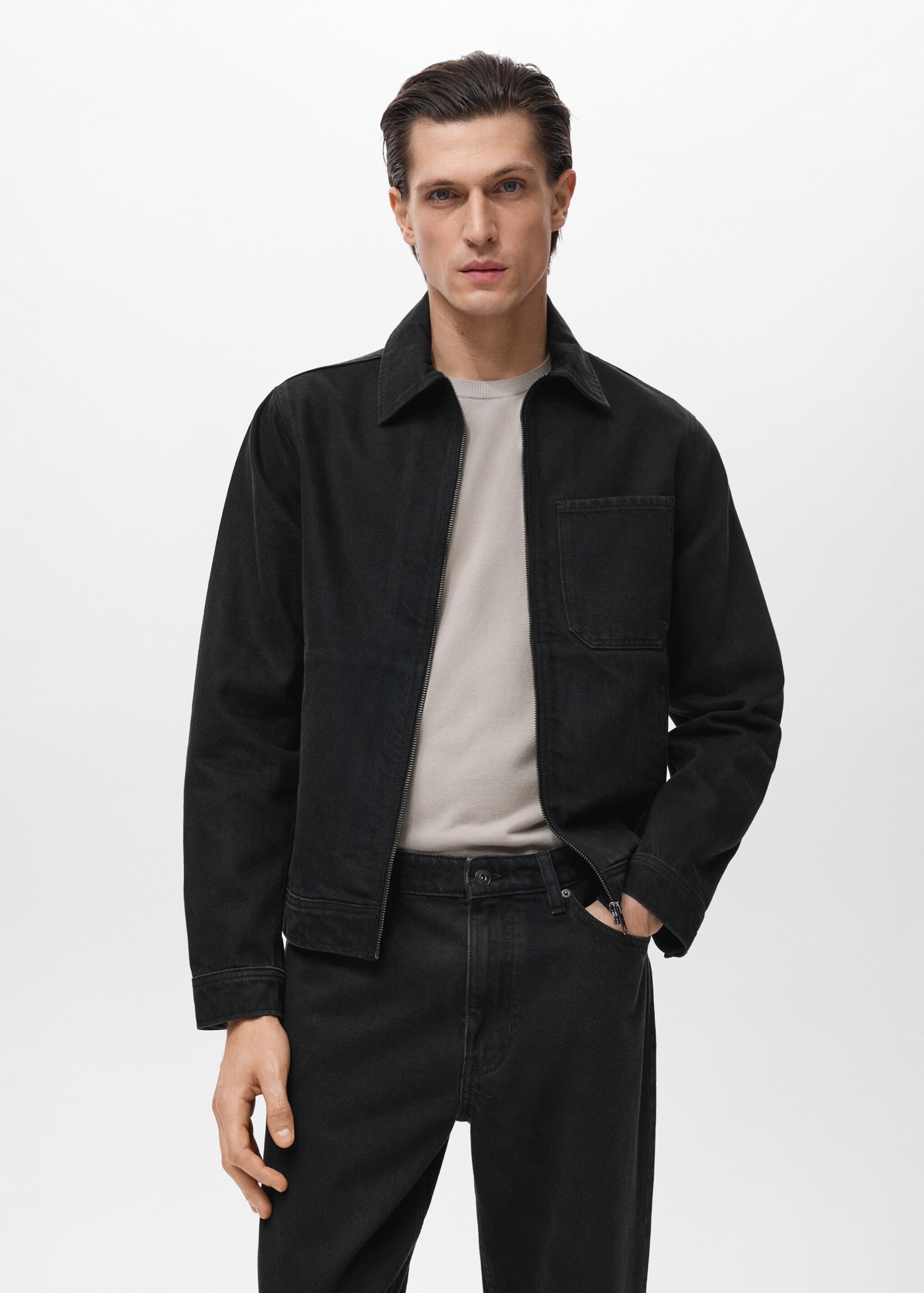 Blouson en jean poche - Plan moyen