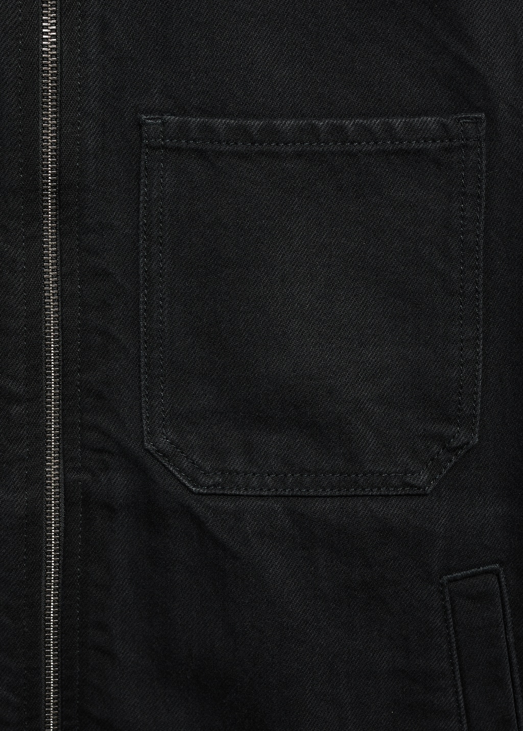 Denim jacket with pockets