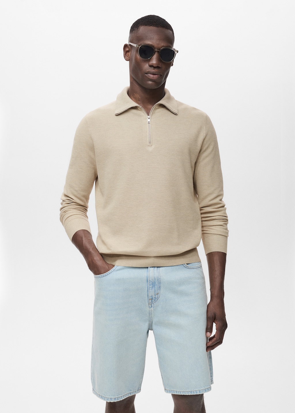 Microstructure sweater with zipper collar