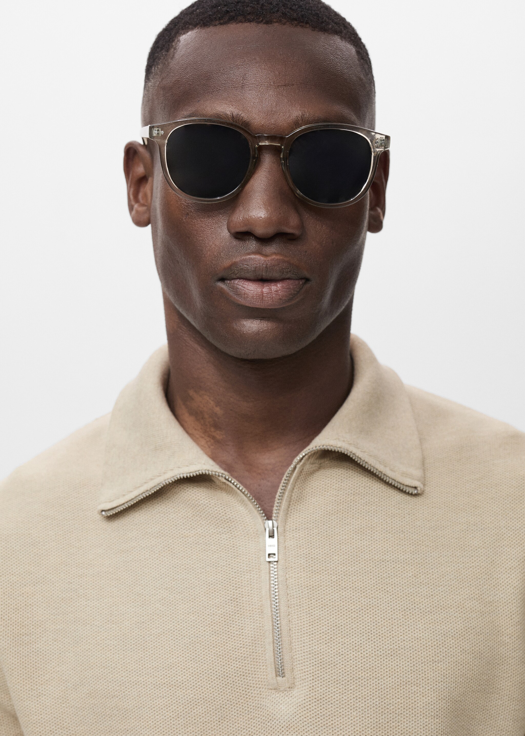 Microstructure sweater with zipper collar - Details of the article 1