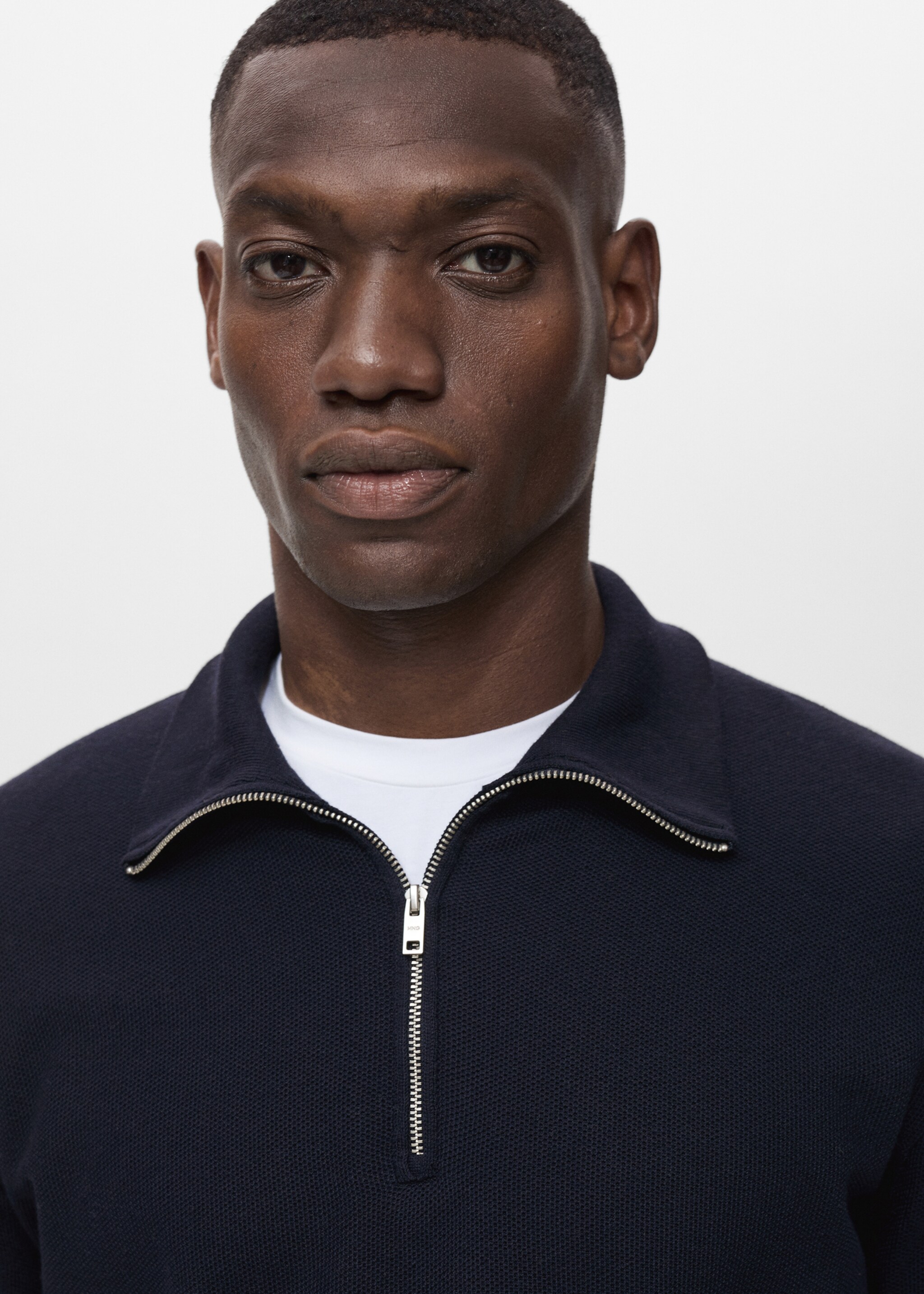 Microstructure sweater with zipper collar - Details of the article 1
