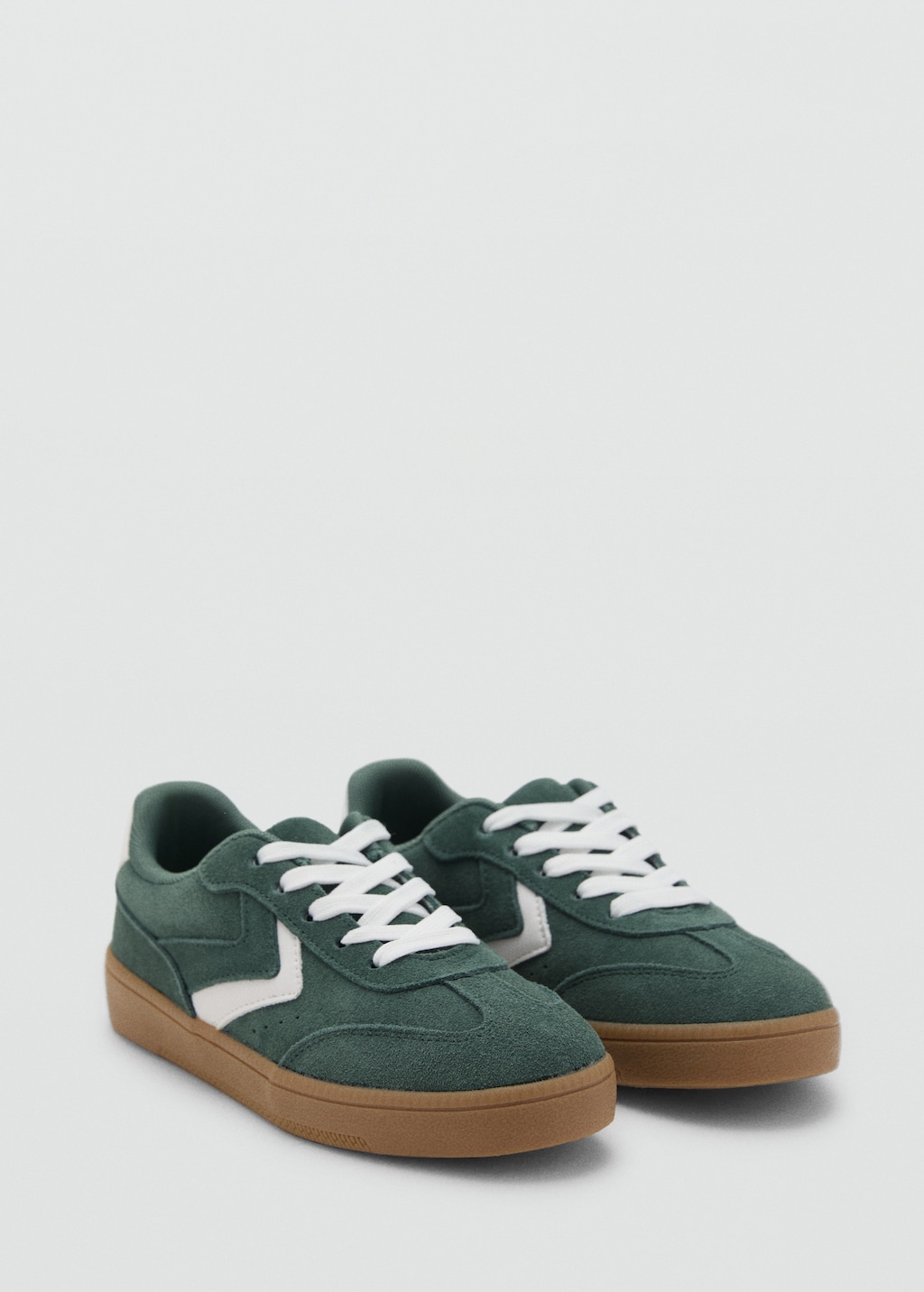 Combined leather trainers