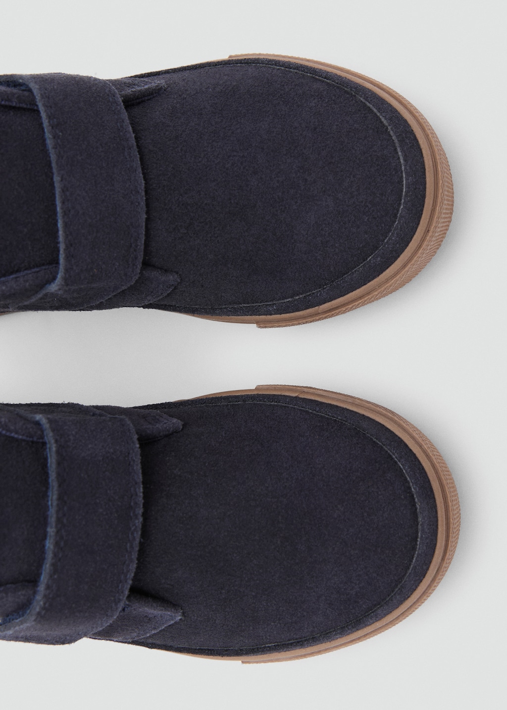 Velcro leather shoes