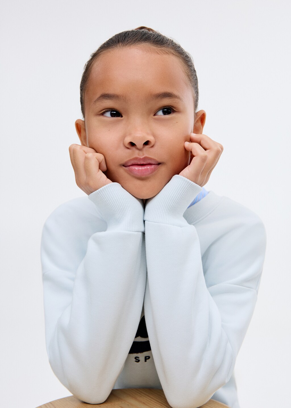 すぬ Embroidered Snoopy sweatshirt - Kids | MANGO USA