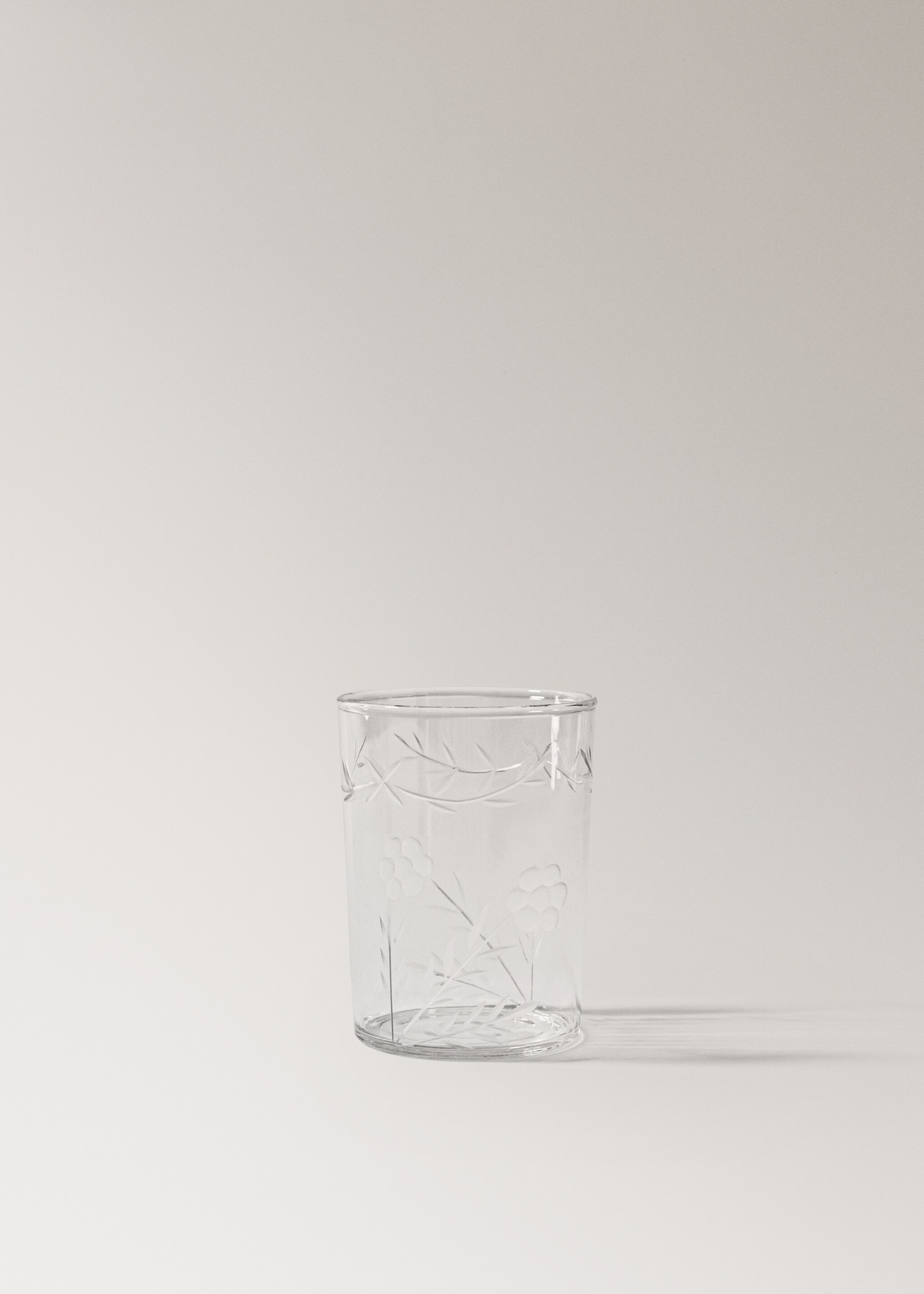 Carved glown glass tumbler - Article without model, Off White. Ref: 17035165-00.