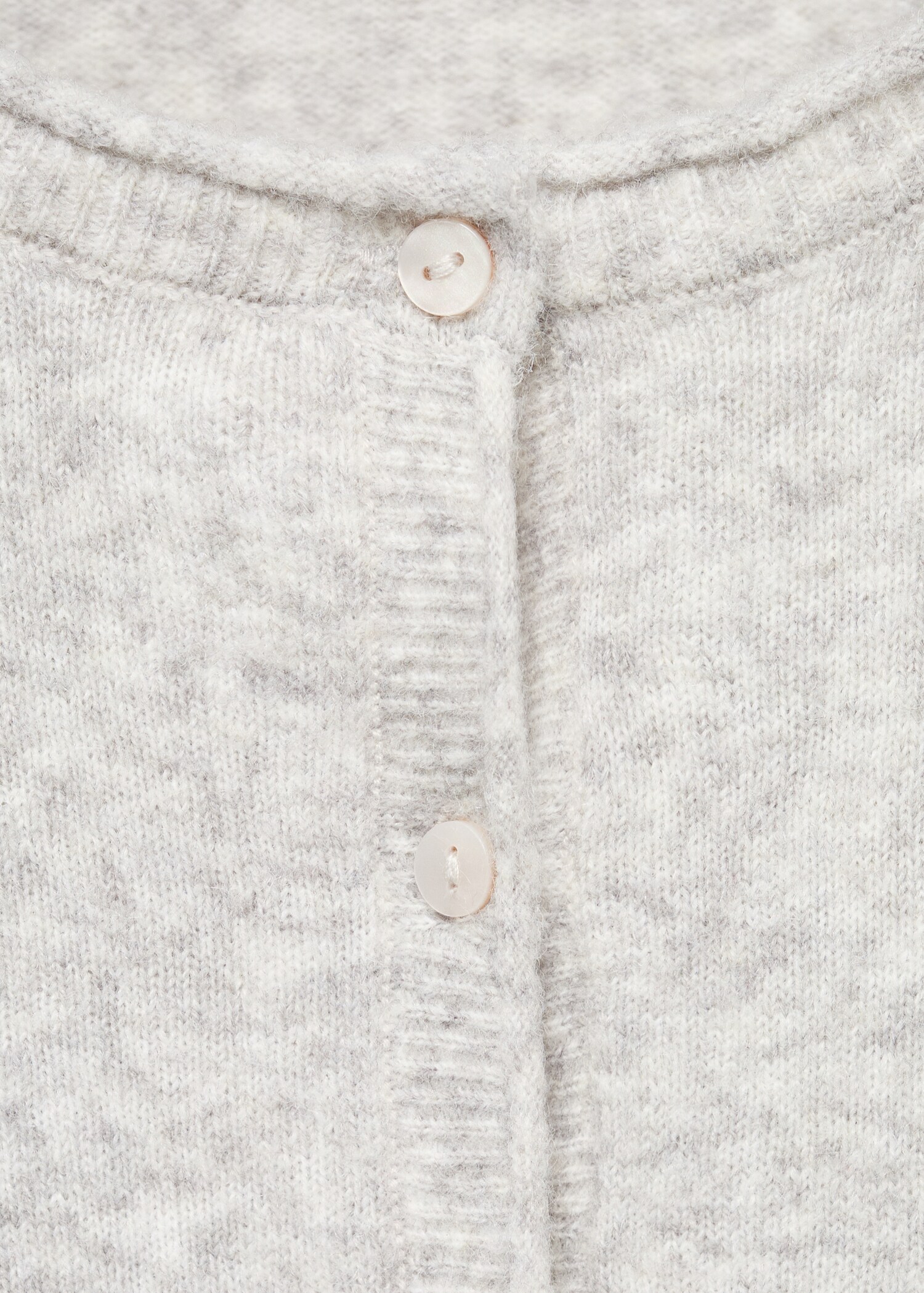 Cropped cardigan with buttons - Details of the article 8